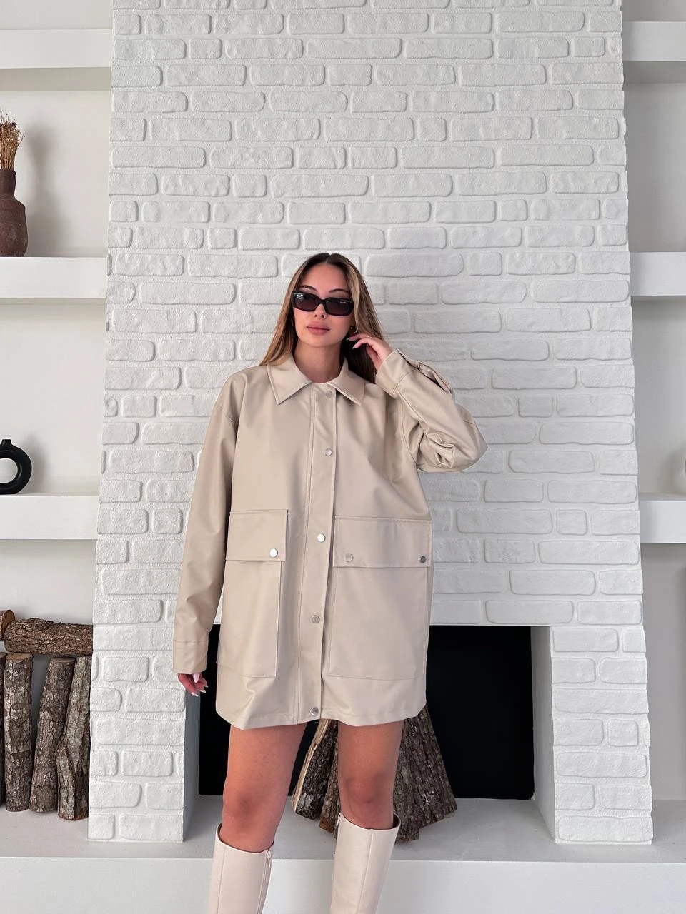 Taş Rengi Deri Oversize Yağmurluk