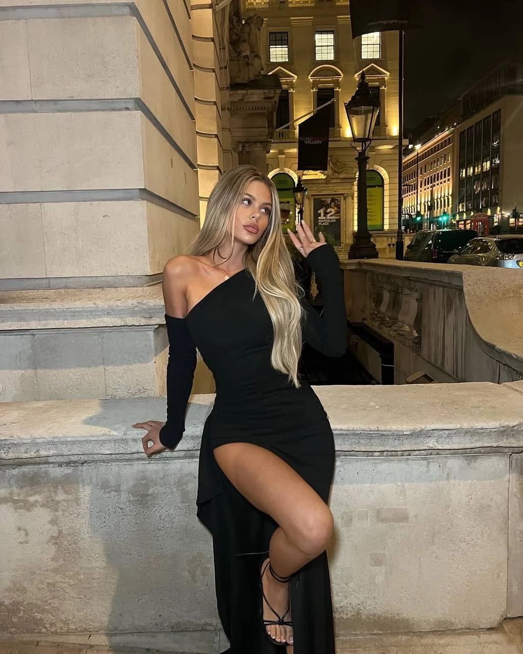 Yırtmaç Dekolteli Maxi Boy Elbise