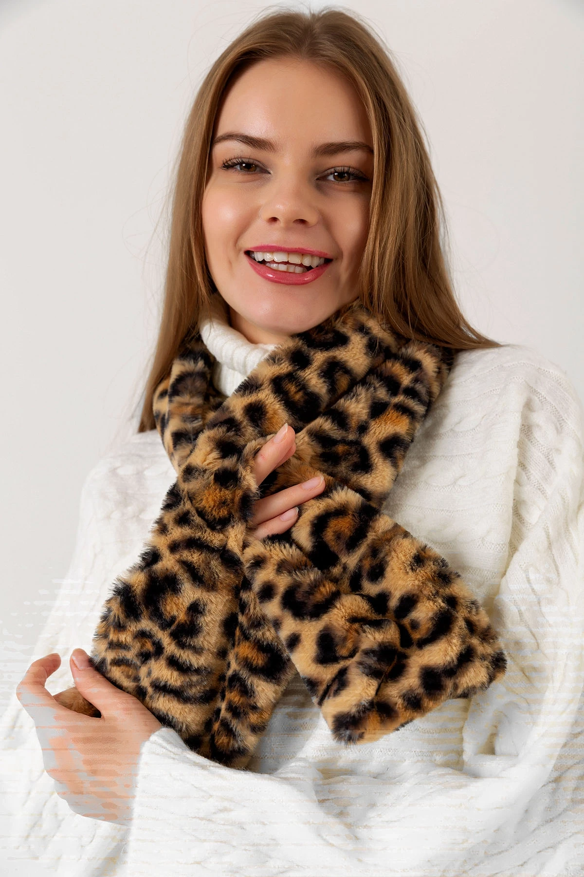 11246 Kürklü Leopar Desenli Kahverengi İçten Geçmeli Atkı