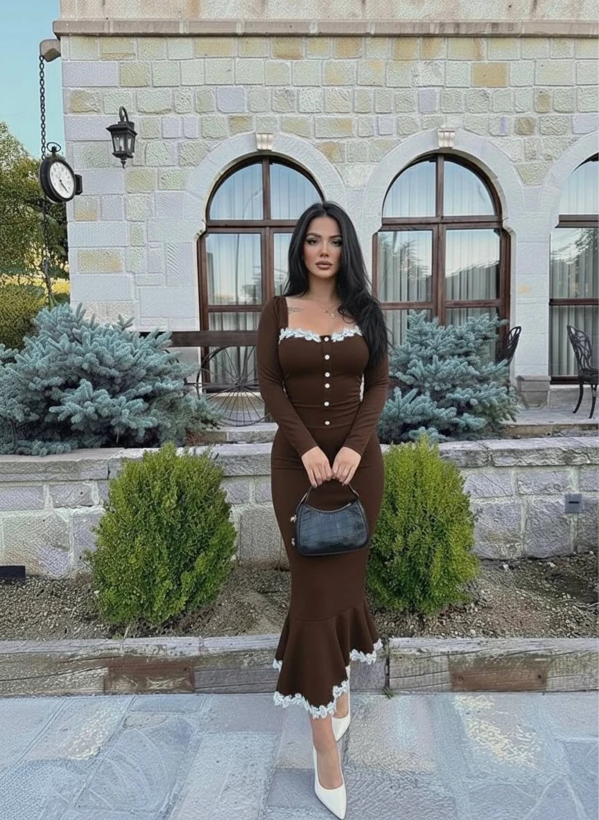 Atlas Kumaş Güpür Dantel Detay Midi Boy Elbise