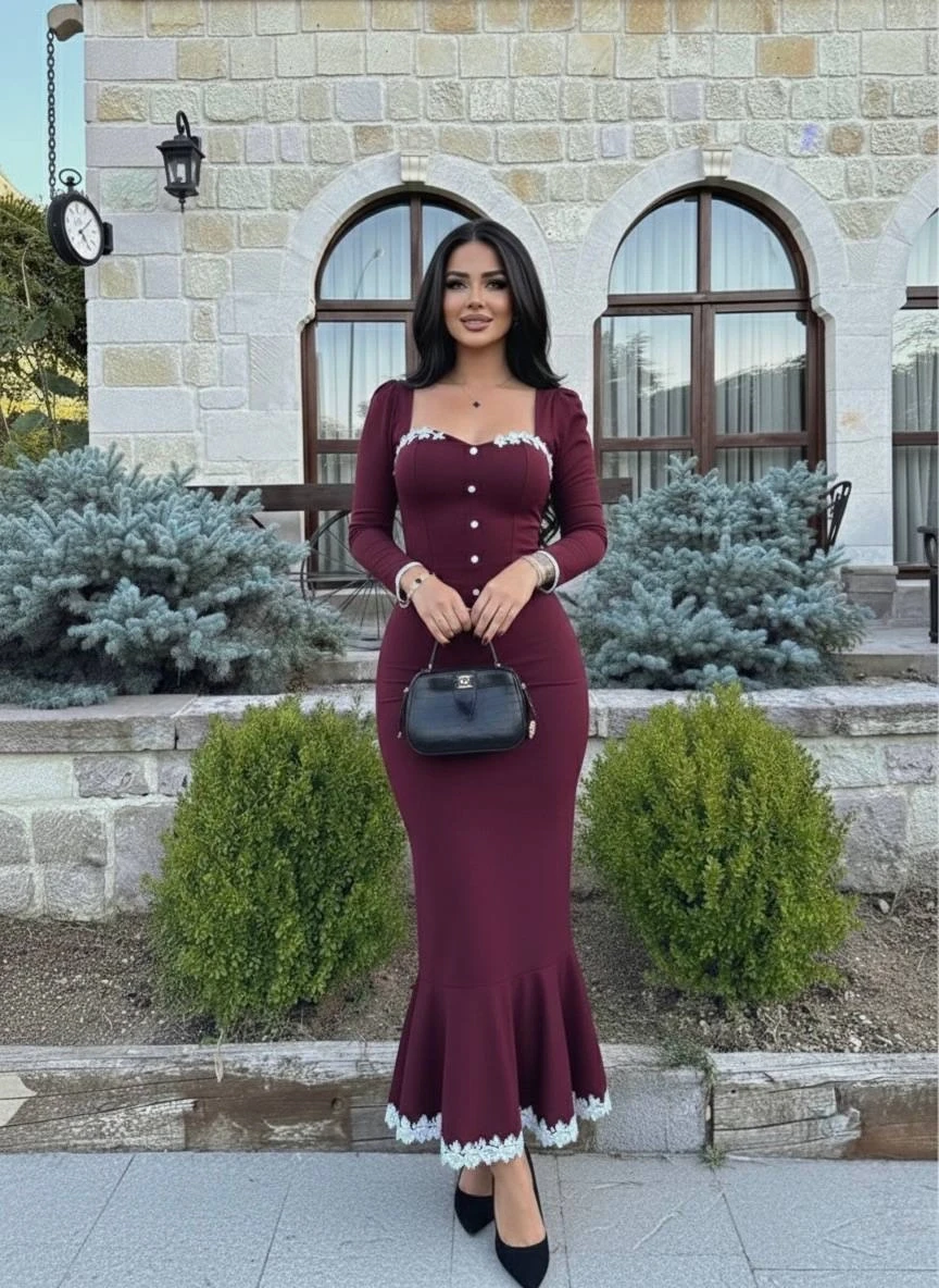 Atlas Kumaş Güpür Dantel Detay Midi Boy Elbise