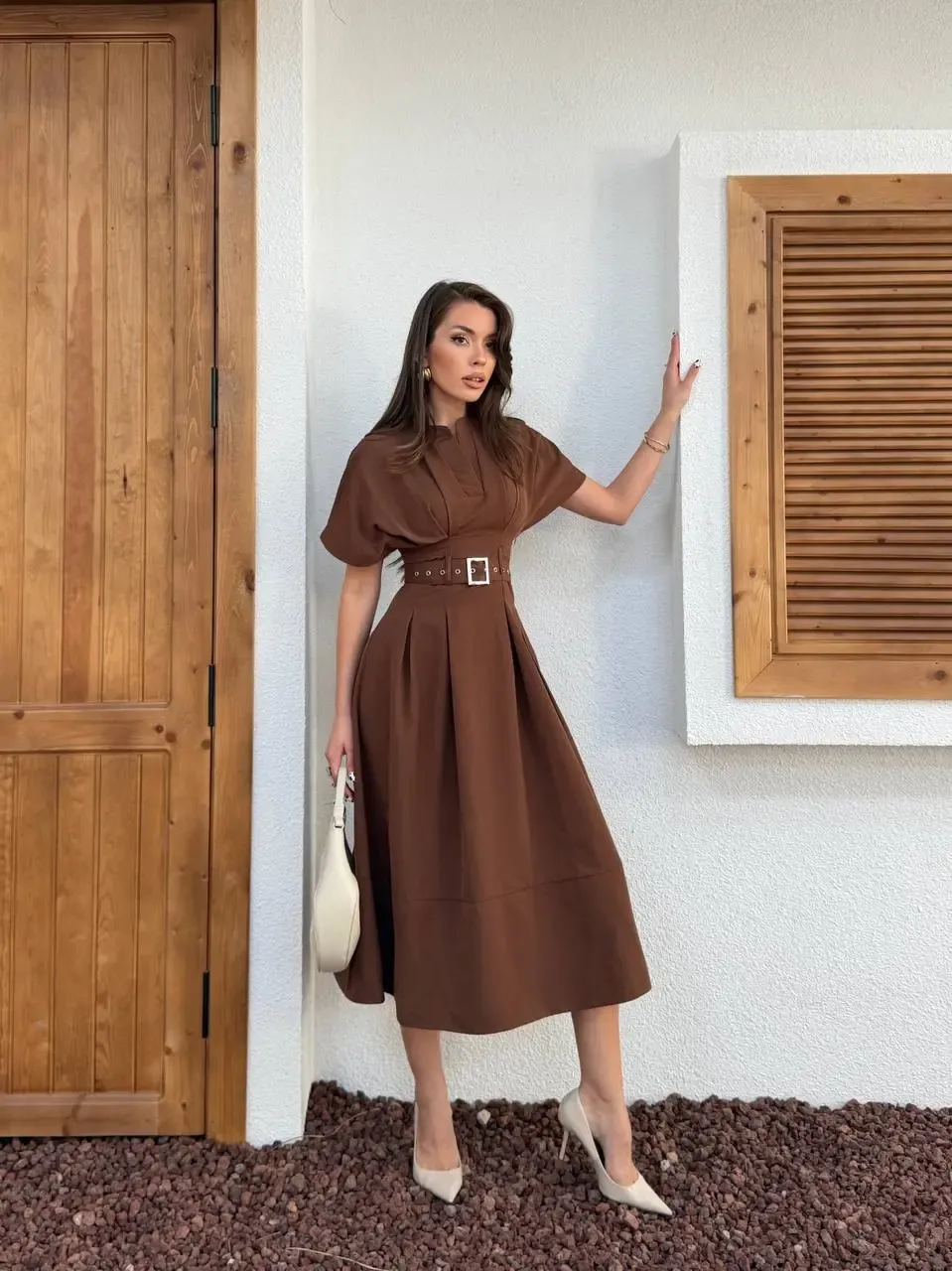 Bel Kemer Detaylı Kısa Kol Elbise Kahve