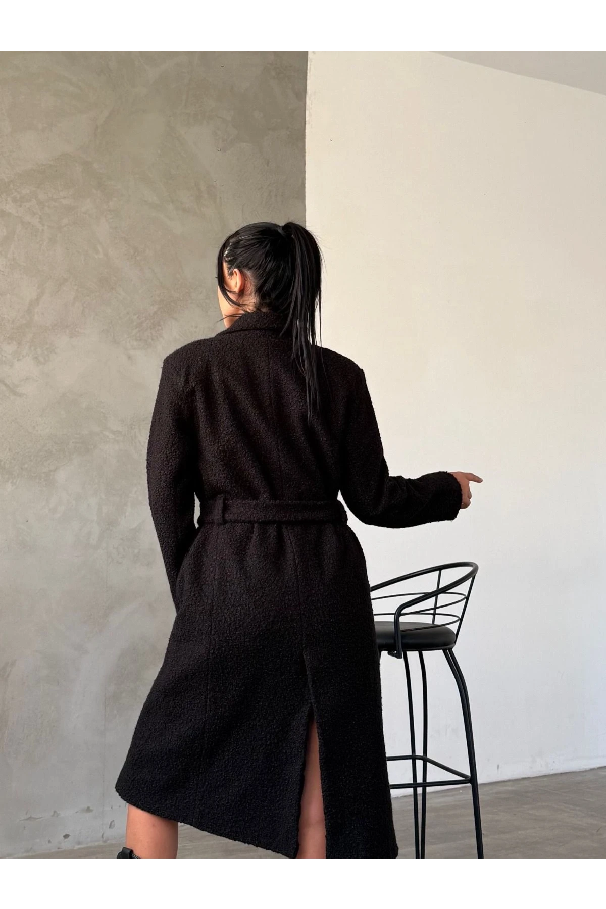 Buklet Kumaş Kuşaklı Mont Siyah