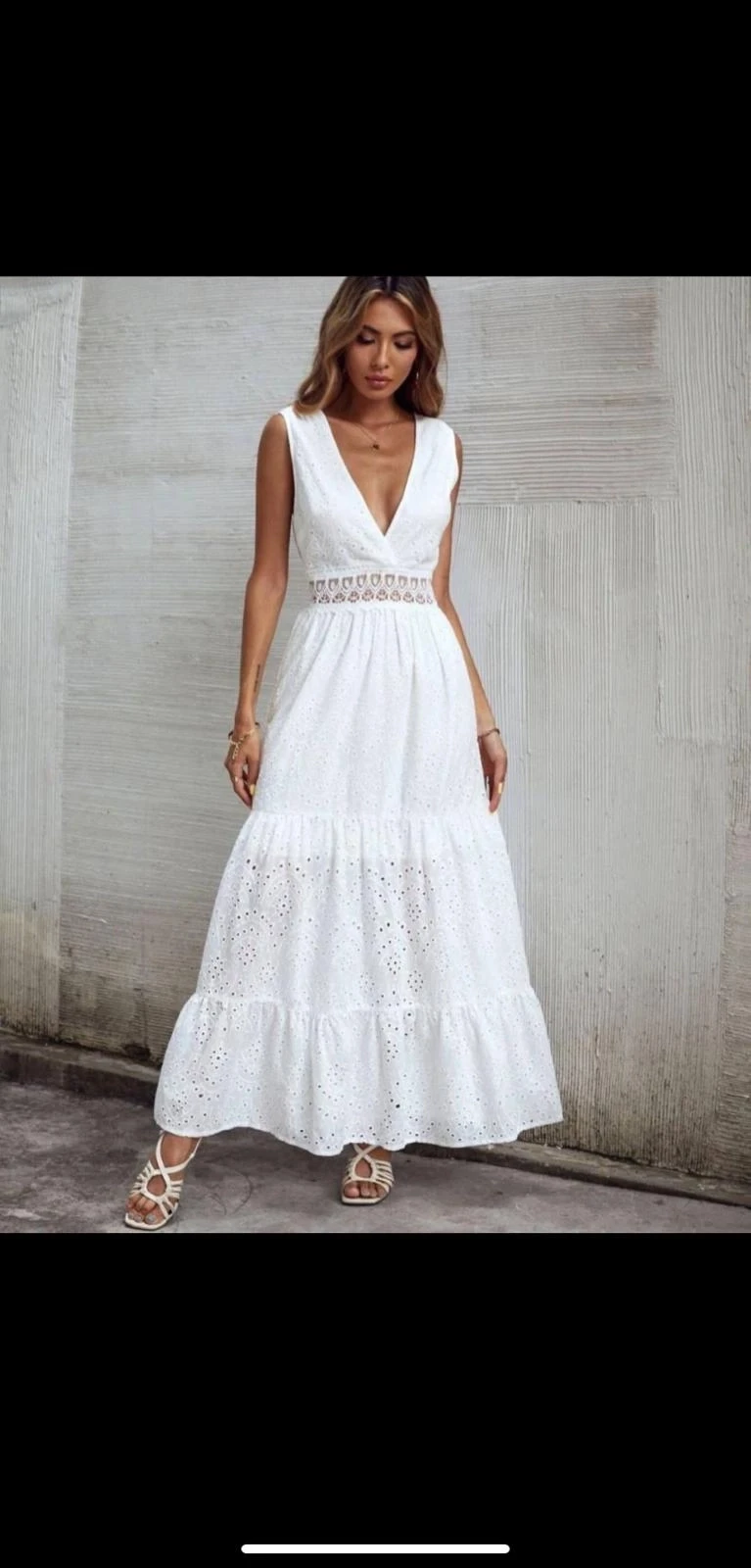 Dantel Detaylı Brode Elbise