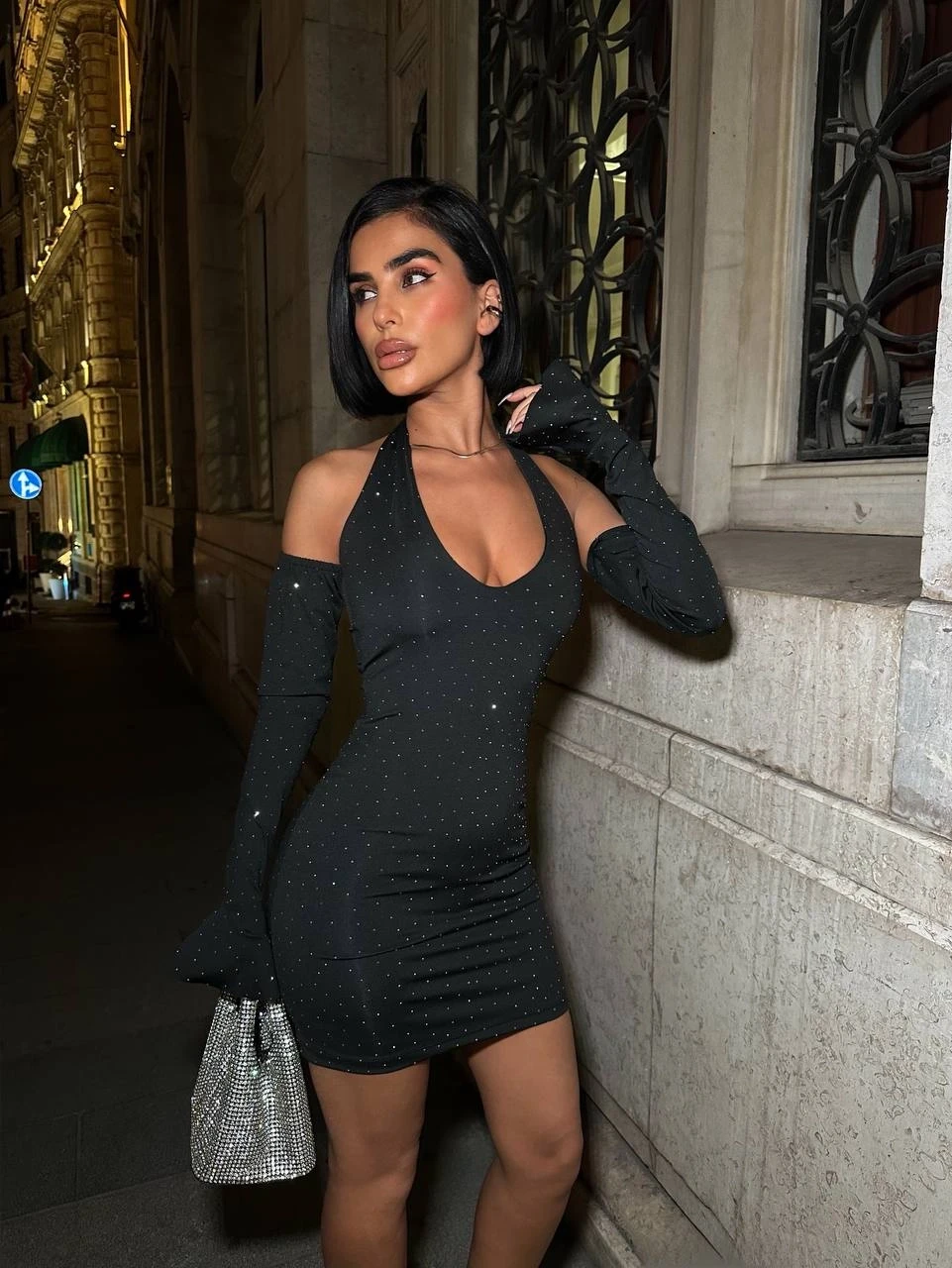 Full Taş Halter Yaka Mini Elbise