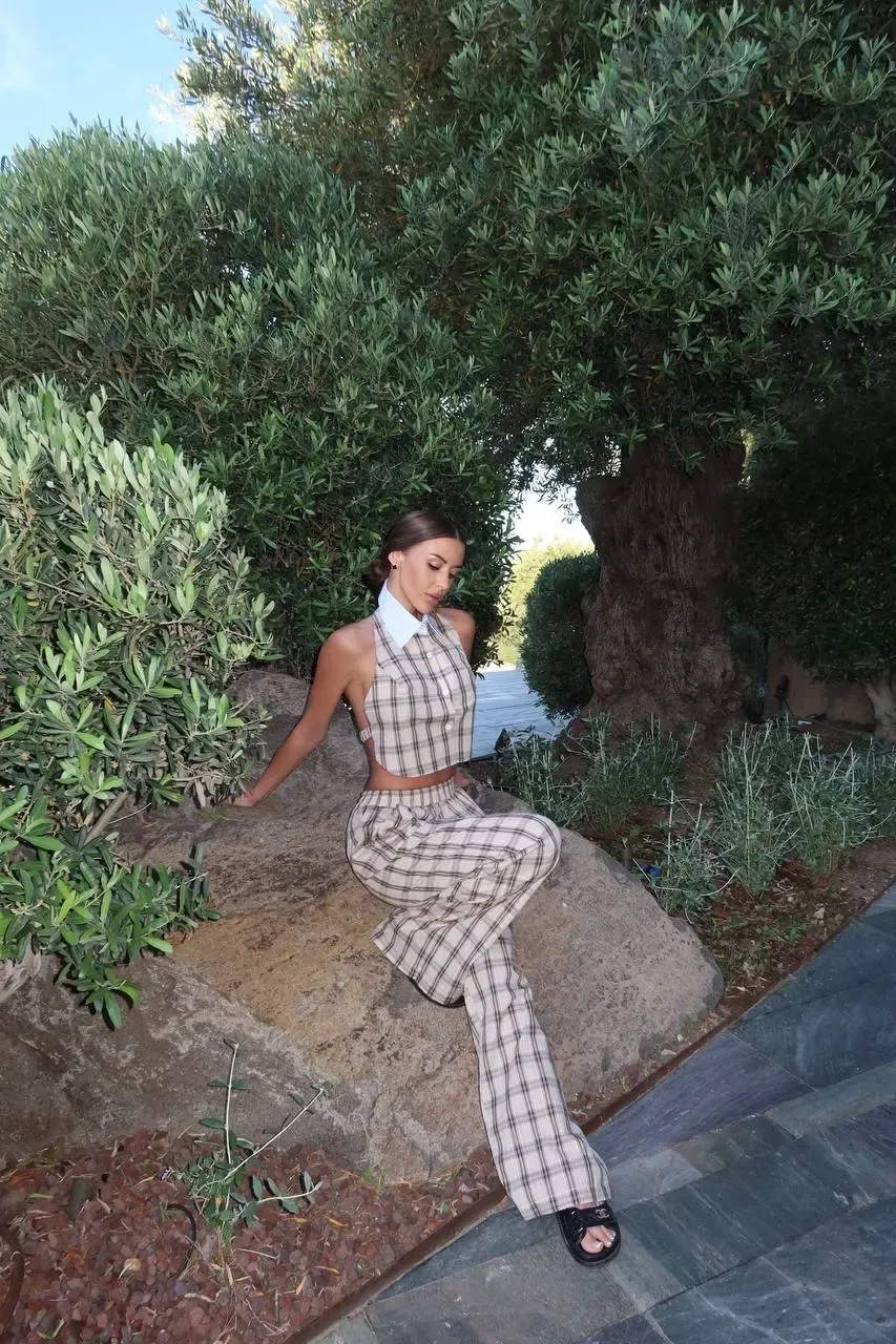 Gömlek Yakalı Ekose Desen Tasarım Yelek ve Pantalon Takım