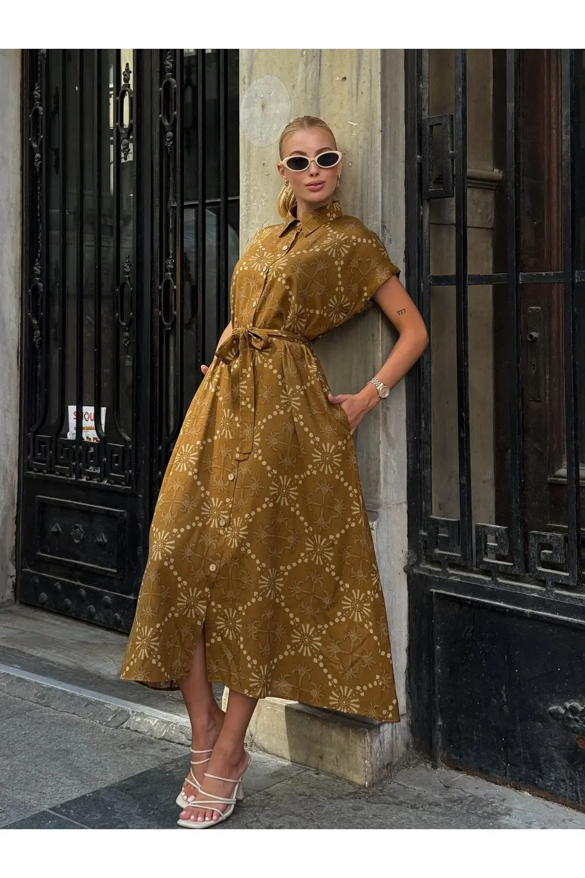 Hardal Desenli Kuşak Detaylı Gömlek Elbise