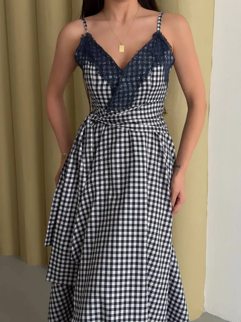 Kadın Ekose Dantelli Sırt Gipeli Elbise Siyah