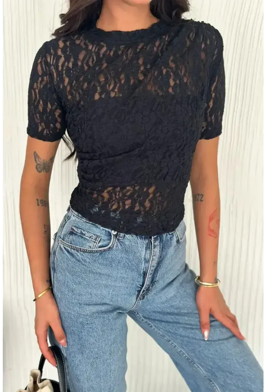 Kadın Siyah Dantel Kısa Kollu Bluz