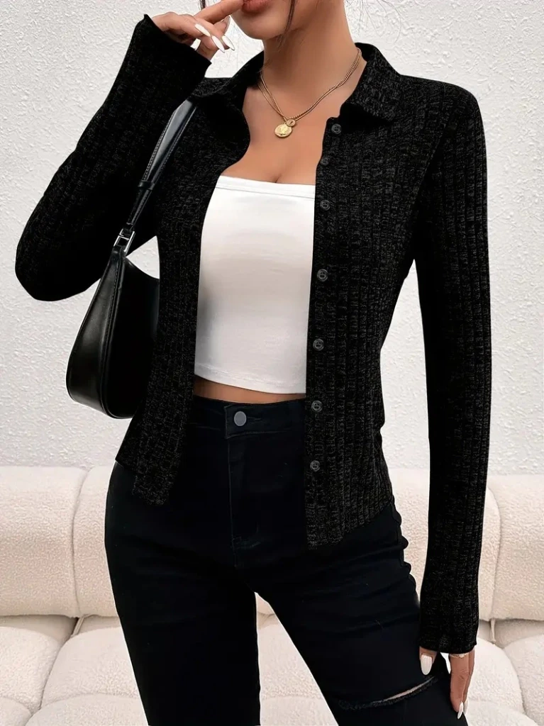 Uzun Kollu Yakalı Önden Düğmeli Triko Ceket