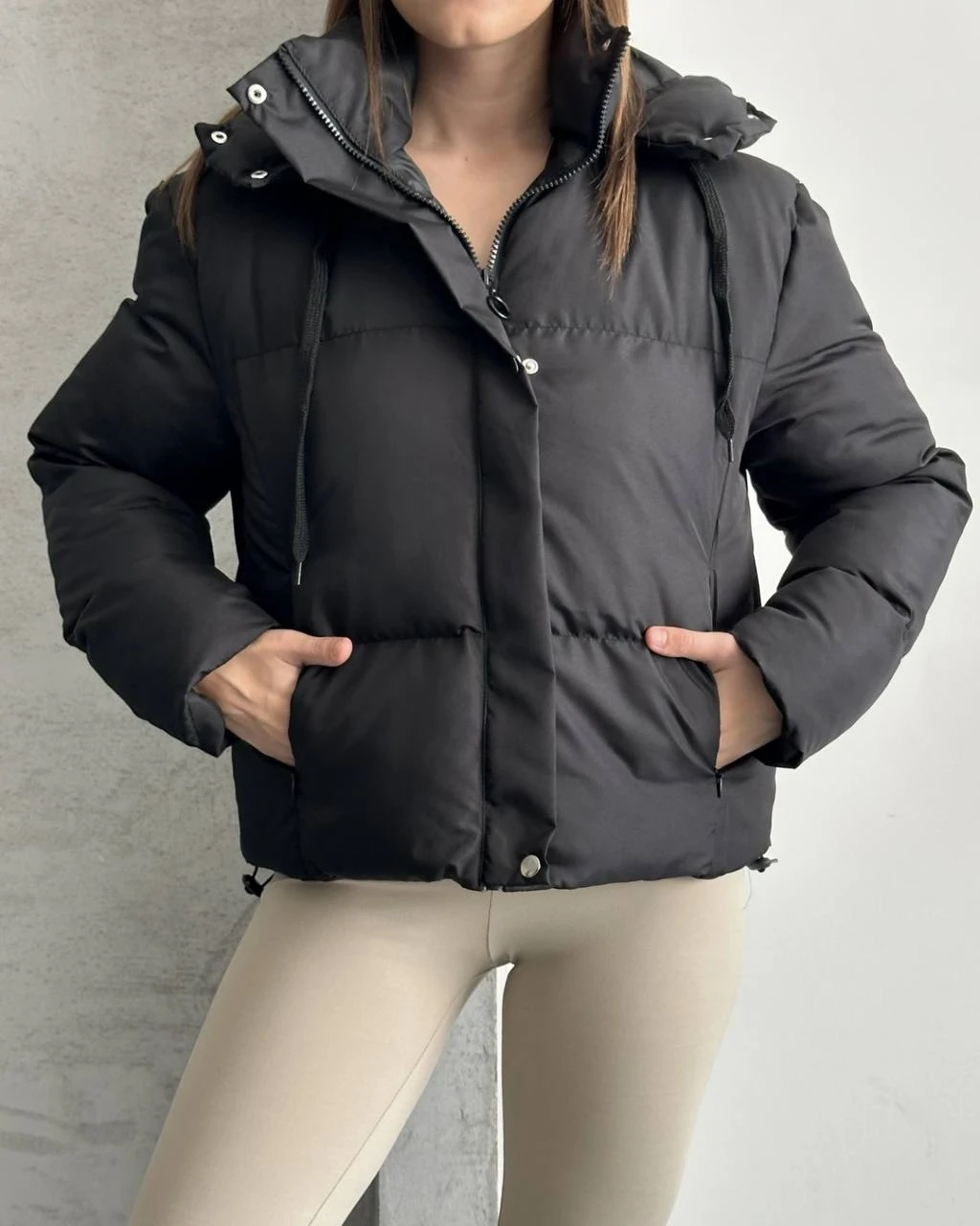 Kapşonlu Yaka Bağcıklı Micro Şişme Mont