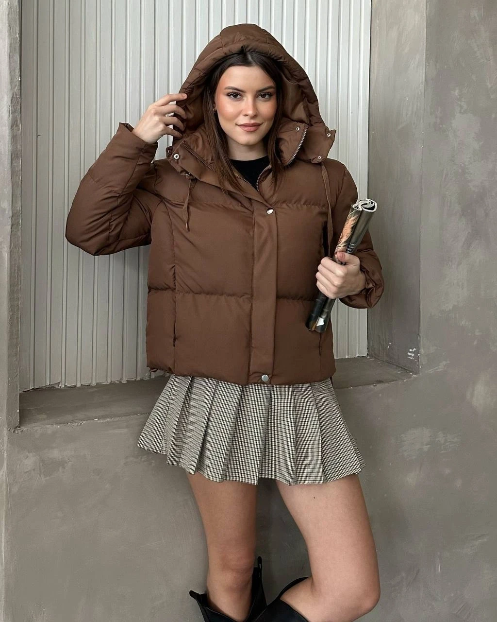 Kapşonlu Yaka Bağcıklı Micro Şişme Mont