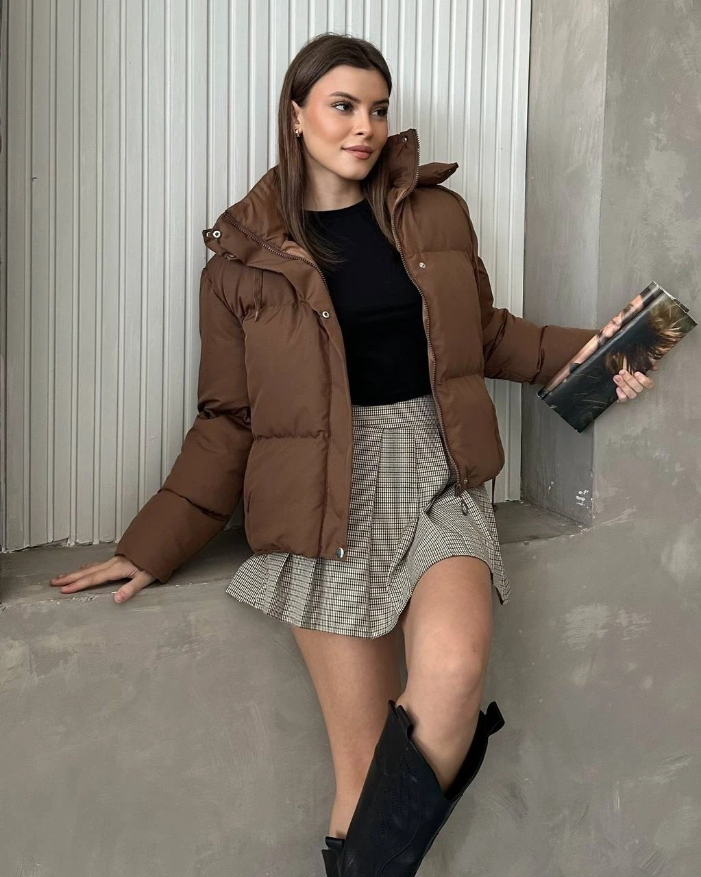 Kapşonlu Yaka Bağcıklı Micro Şişme Mont