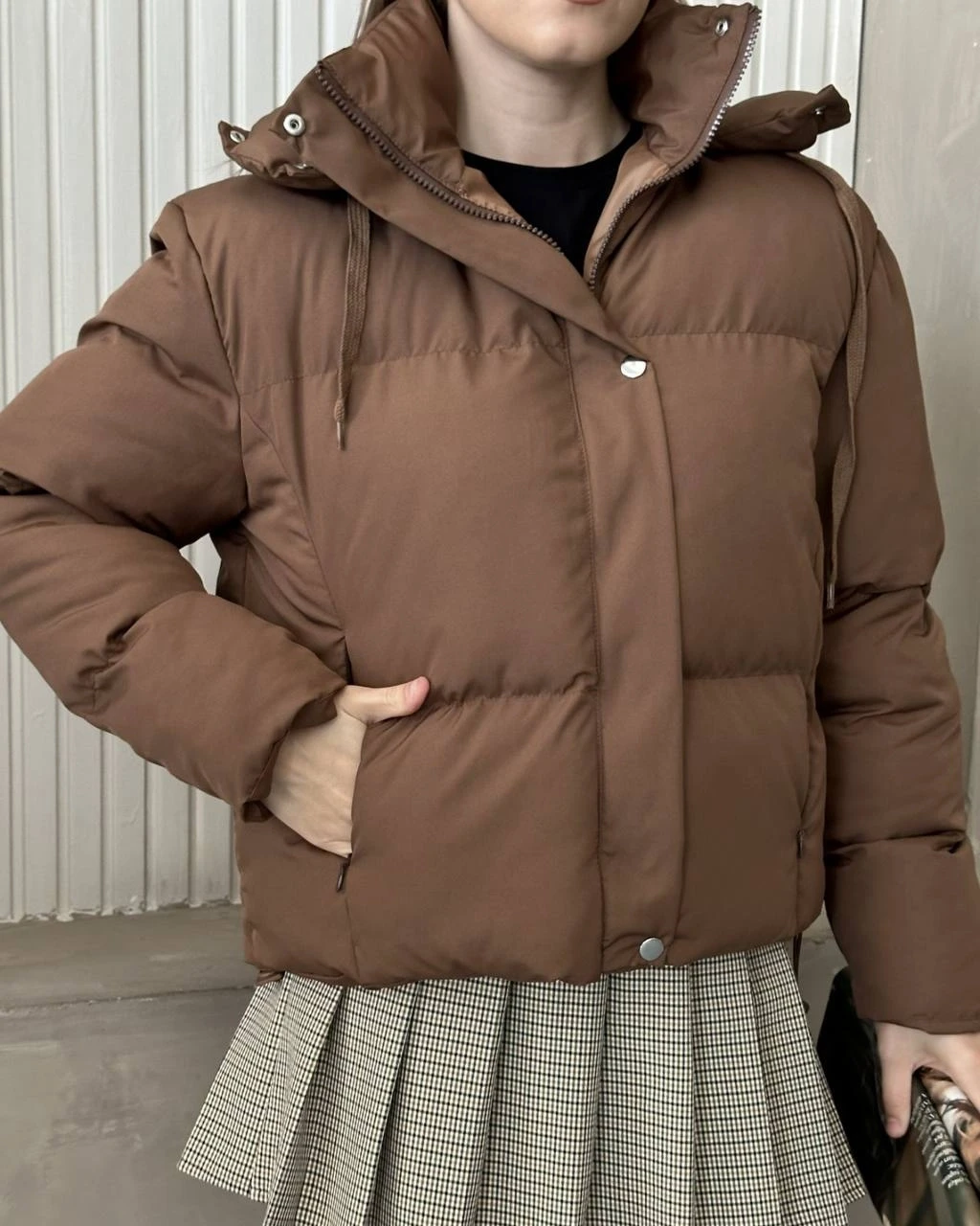 Kapşonlu Yaka Bağcıklı Micro Şişme Mont