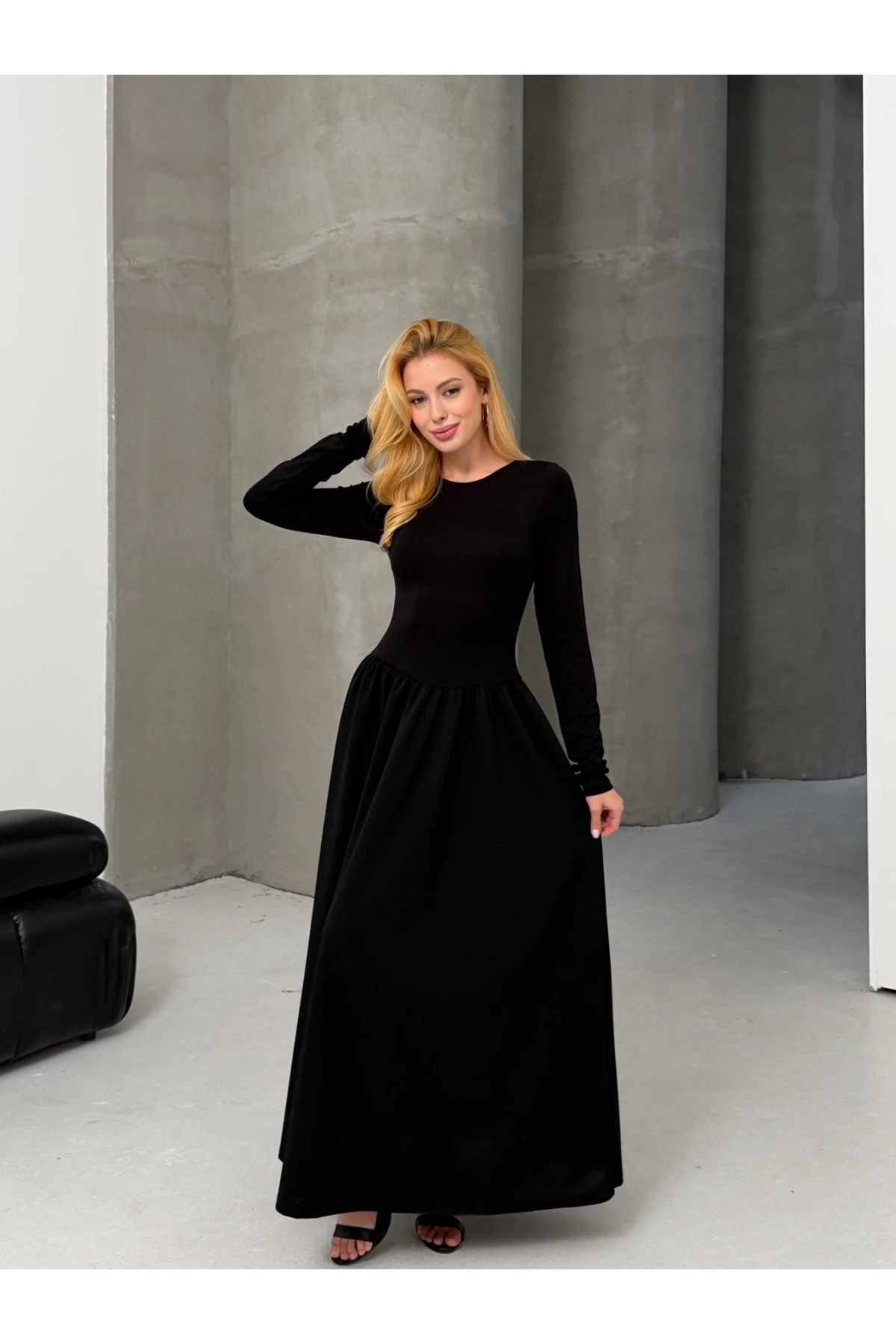 Maxi Boy Etek Kısmı Dokuma Poplin Kloş Üst Kısmı Esnek Viskon Siyah Elbise
