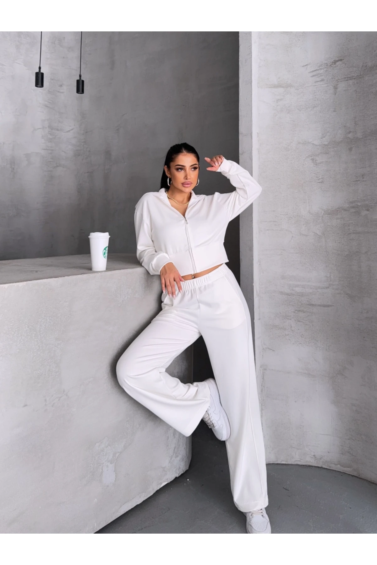 Modal Kumaş Crop Üst Eşofman Takım Beyaz