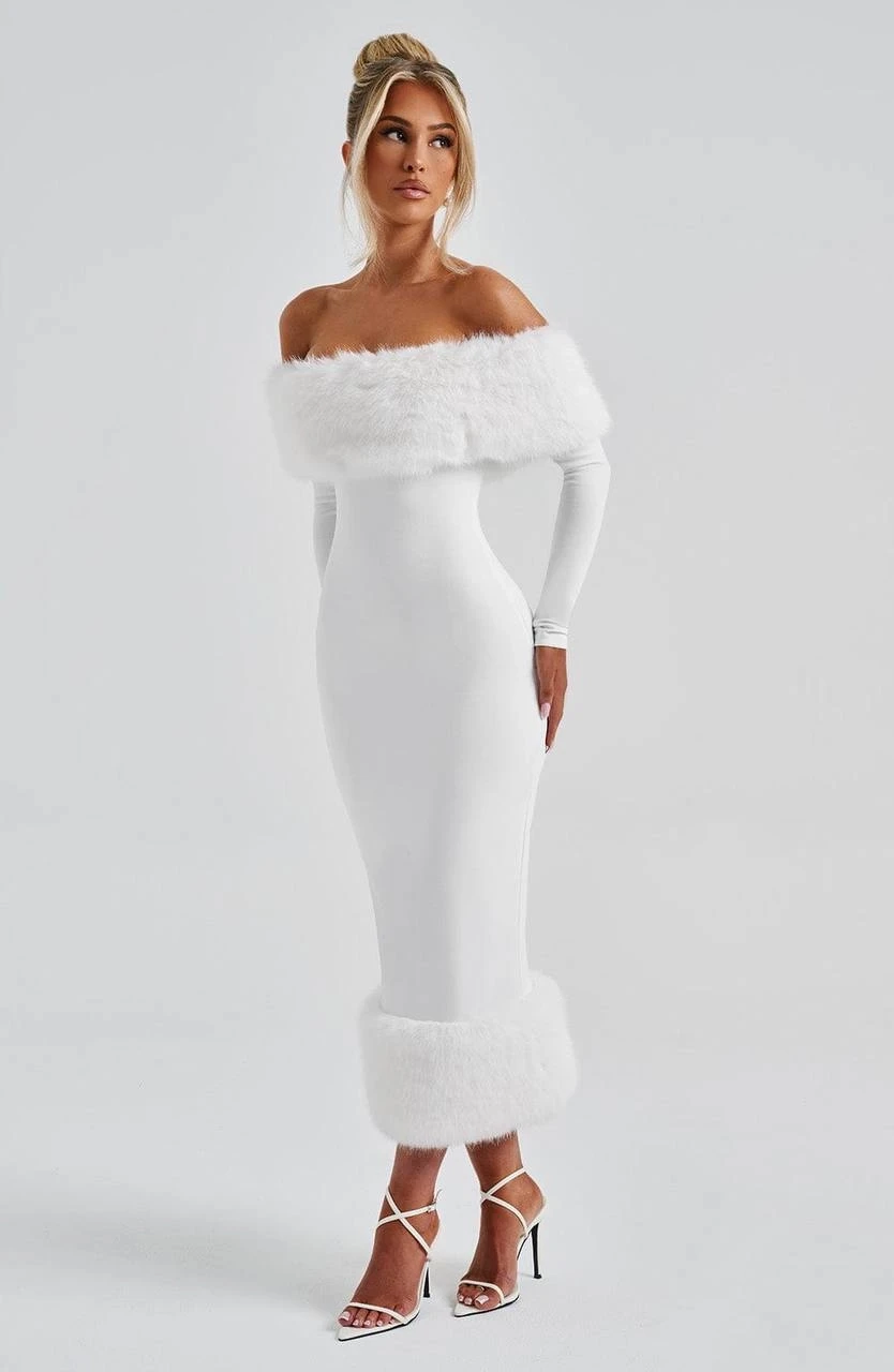 Modal Kumaş Kürk Detaylı Maxi Elbise Beyaz