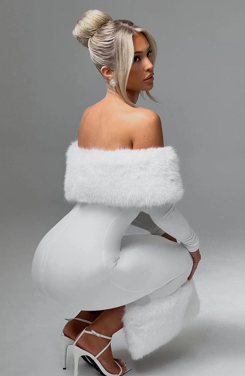 Modal Kumaş Kürk Detaylı Maxi Elbise Beyaz