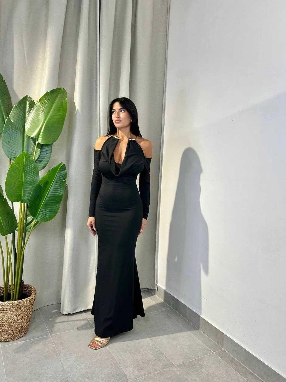 Modal Kumaş Likralı Aksesuar Detay Maxi Elbise