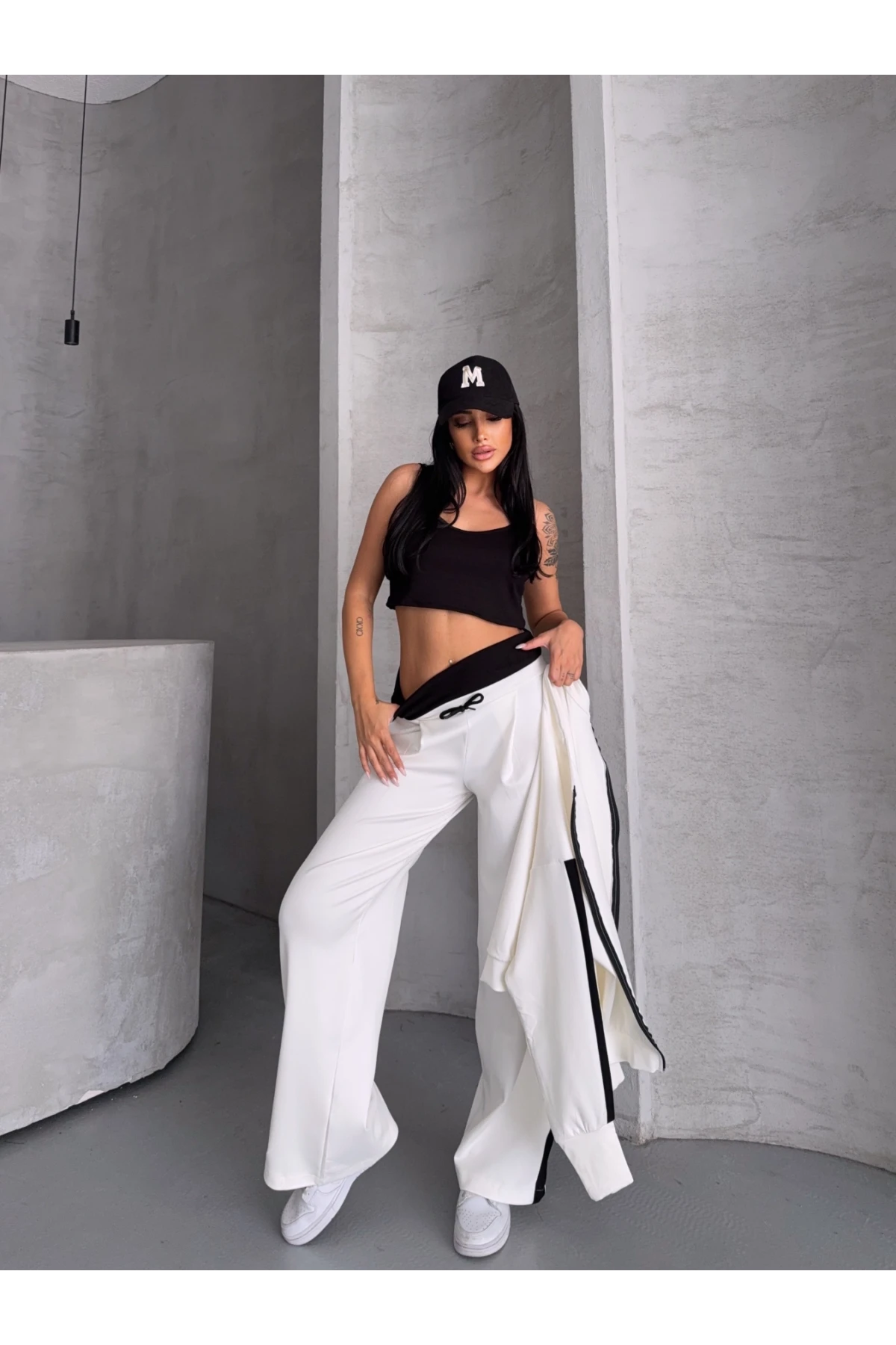 Oysh Kumaş Bel Lastikli Alt Üst Crop Üçlü Takım Beyaz