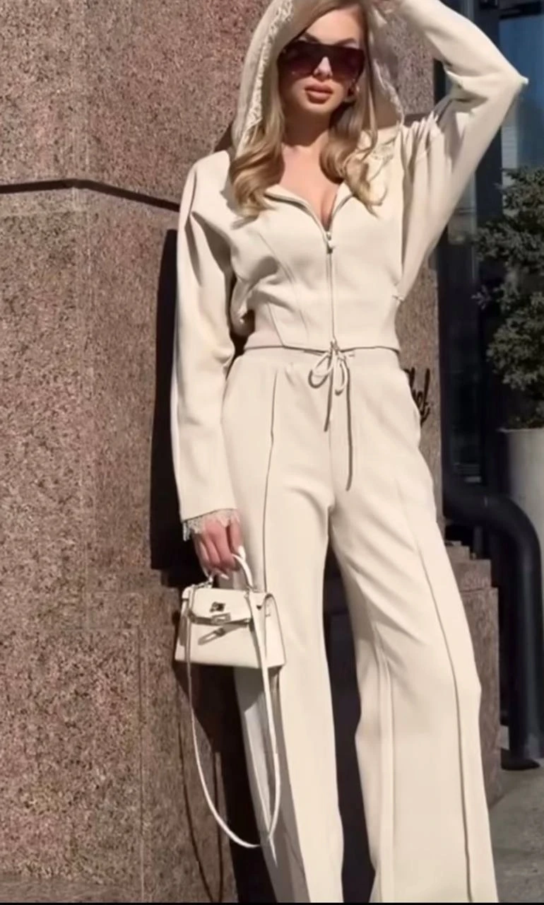 Oysho Kapşonlu Dantel Güpürlü Takım Bej