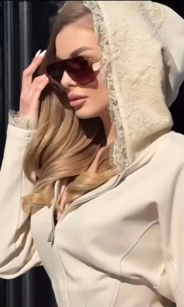 Oysho Kapşonlu Dantel Güpürlü Takım Bej