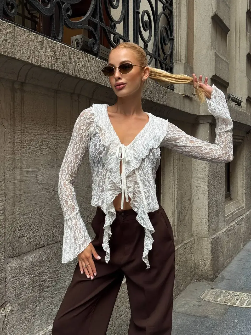 Pervazlı Dantel Kumaş Beyaz Bluz