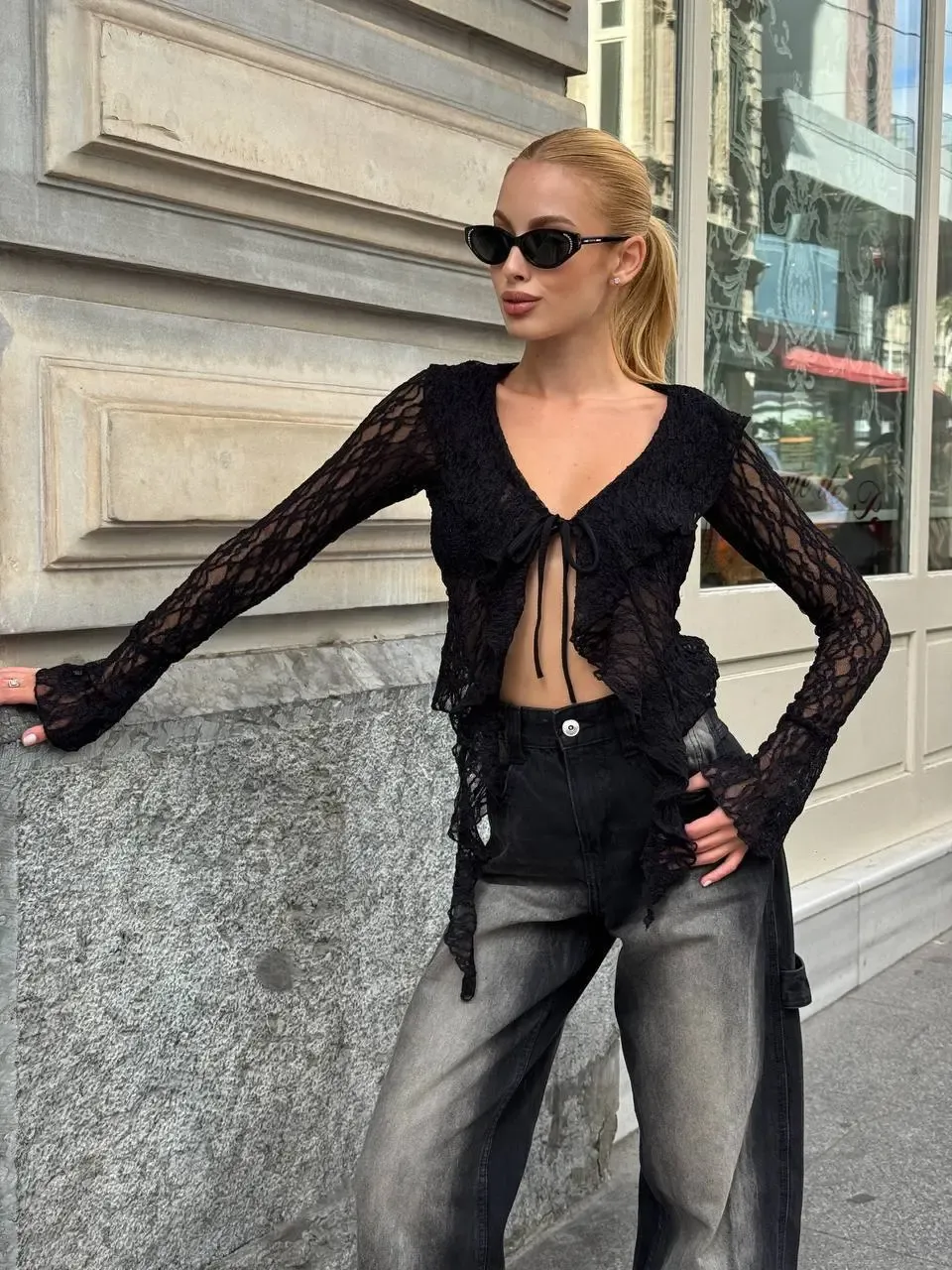 Pervazlı Dantel Kumaş Siyah Bluz