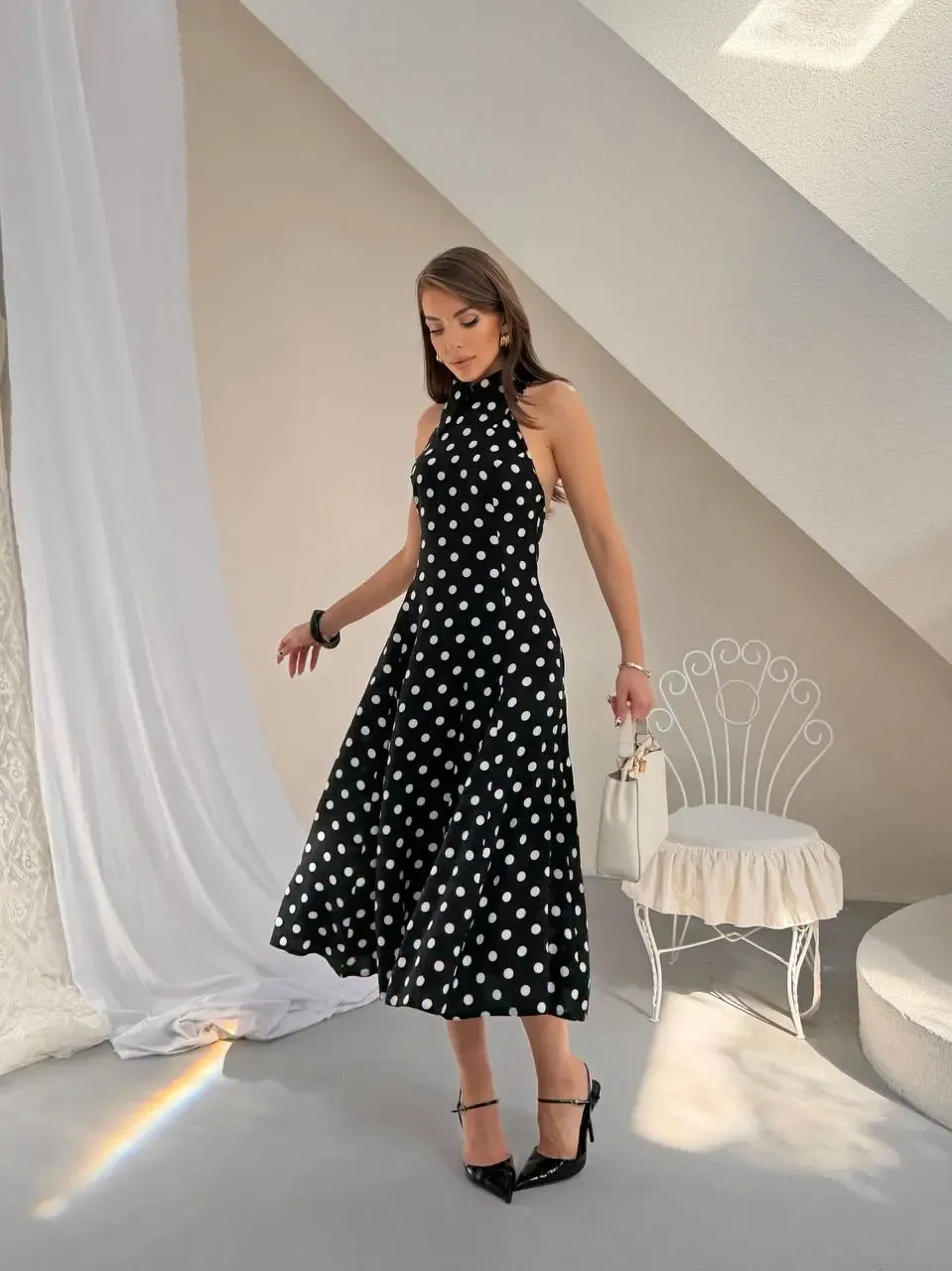 Puantiye Desen Sırt Detay Midi Boy Elbise Siyah