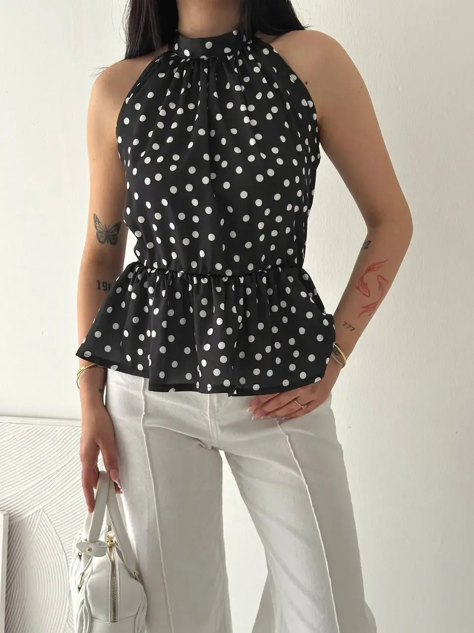 Puantiyeli Halter Yaka Bluz – Bel Lastikli Şık Bluz Siyah