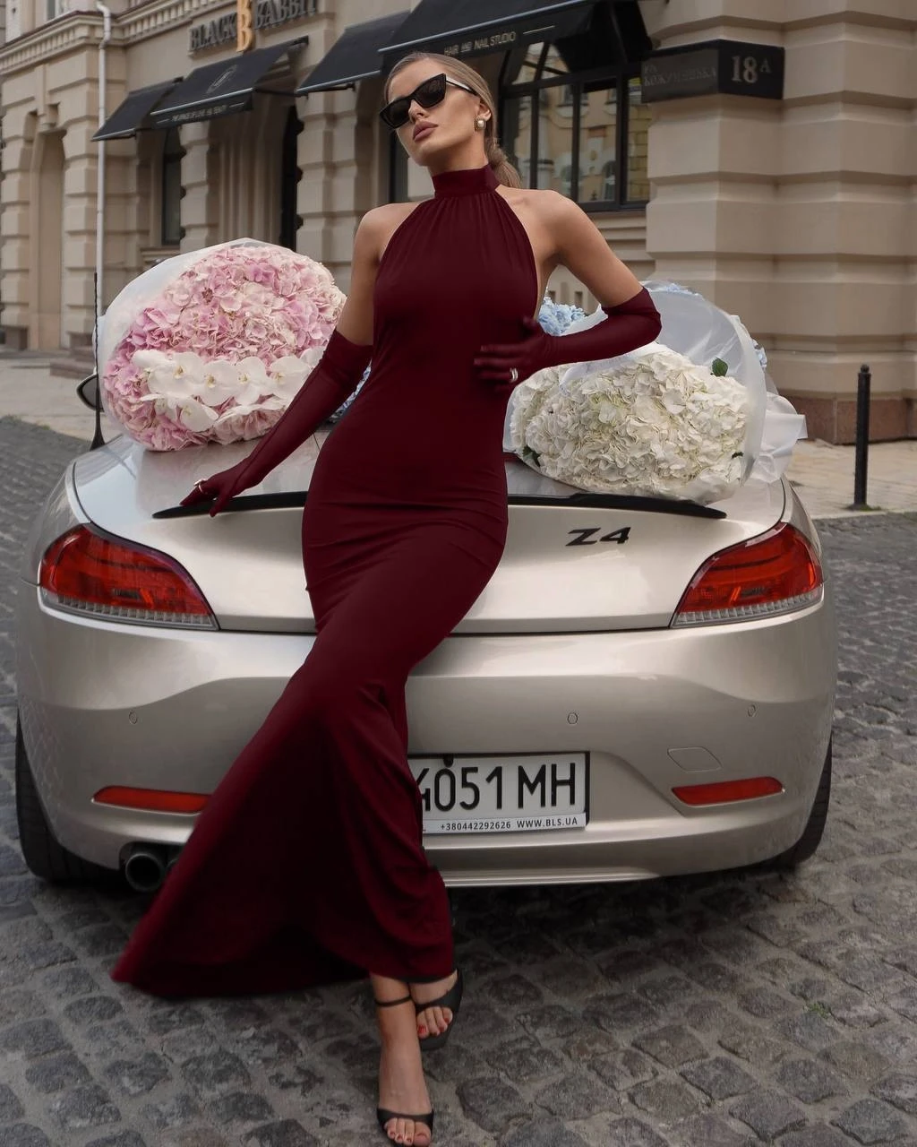 Sırt Dekolteli Eldivenli Sandy Kumaş Elbise