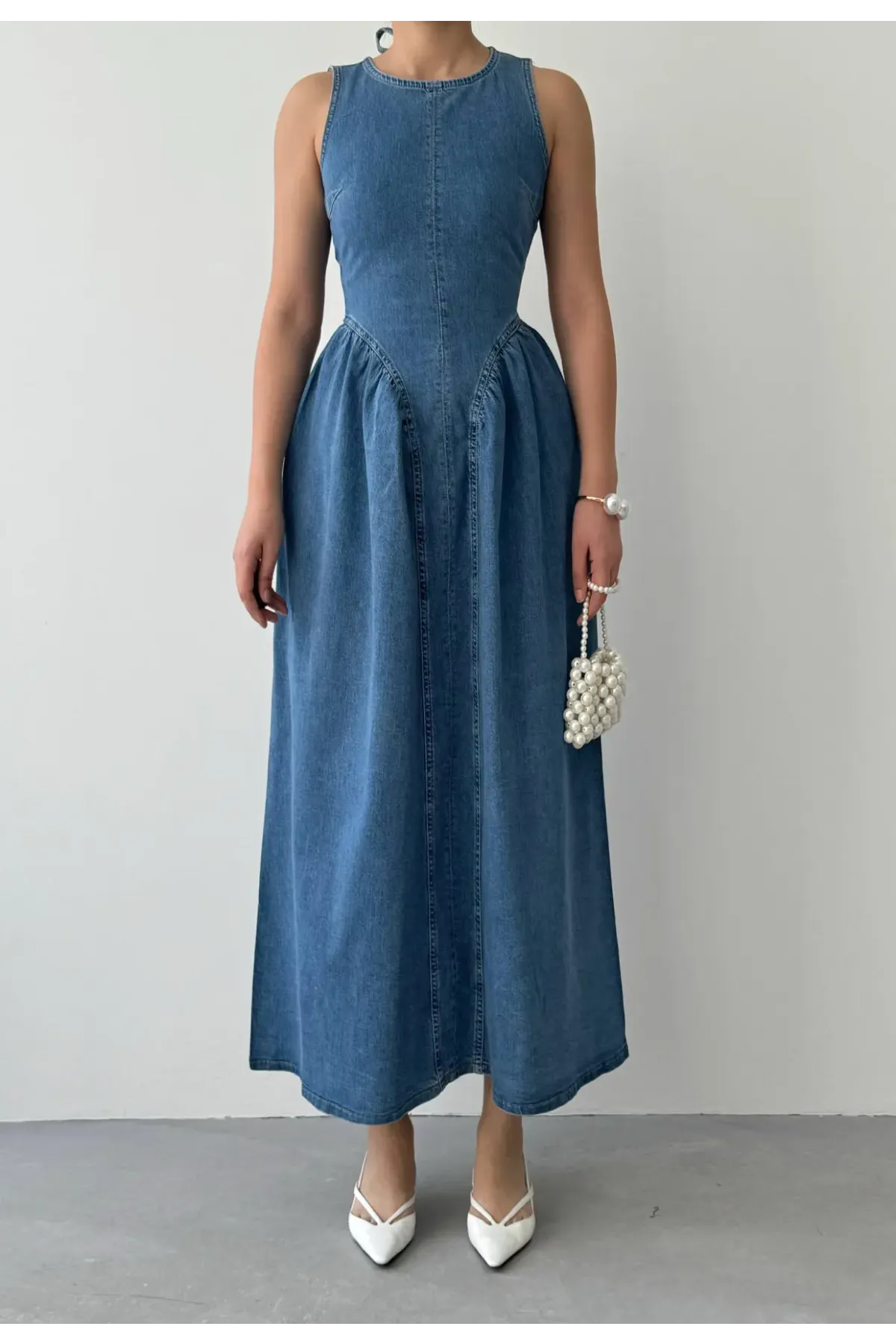 Sırt Dekolte Detaylı Denim Elbise