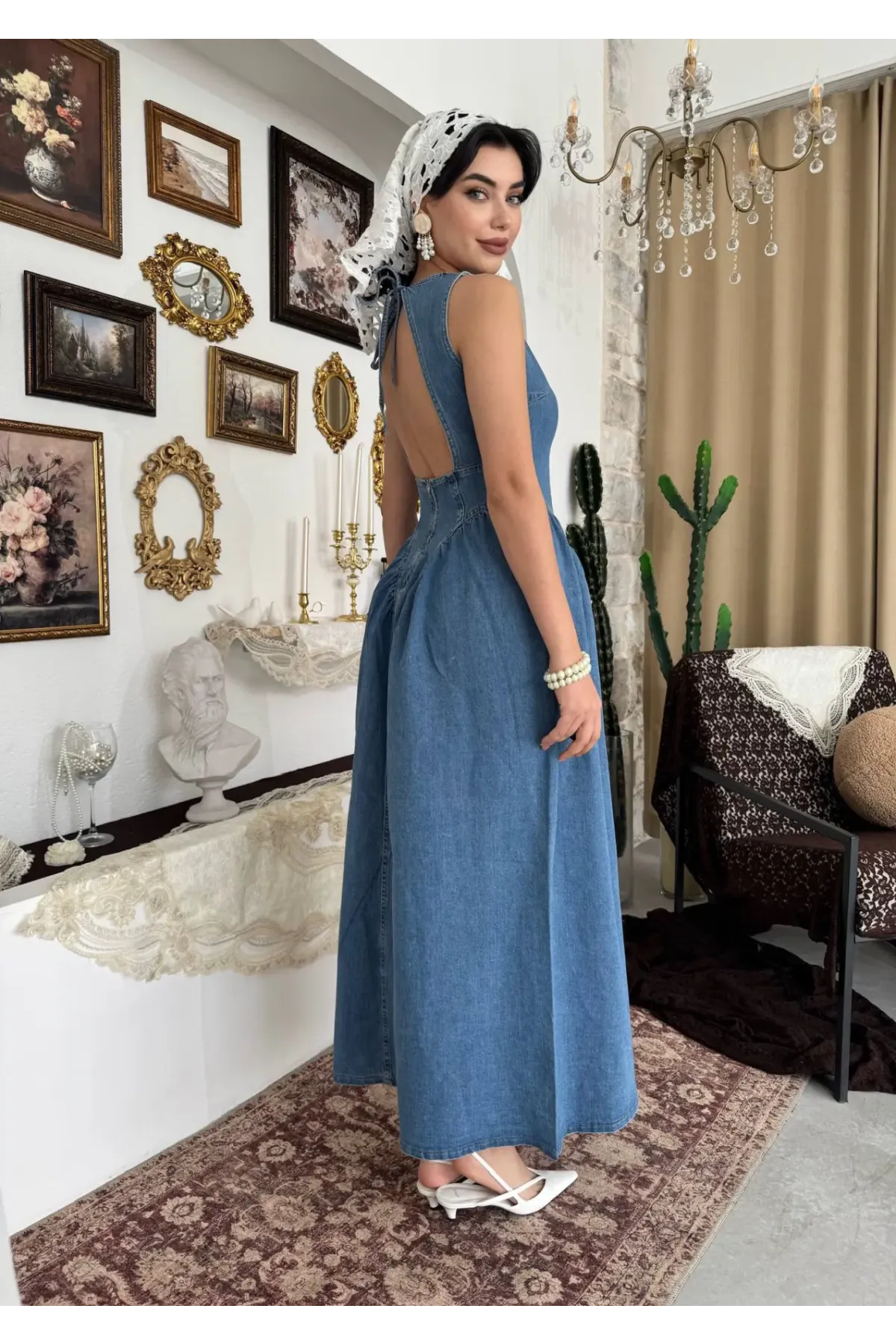 Sırt Dekolte Detaylı Denim Elbise
