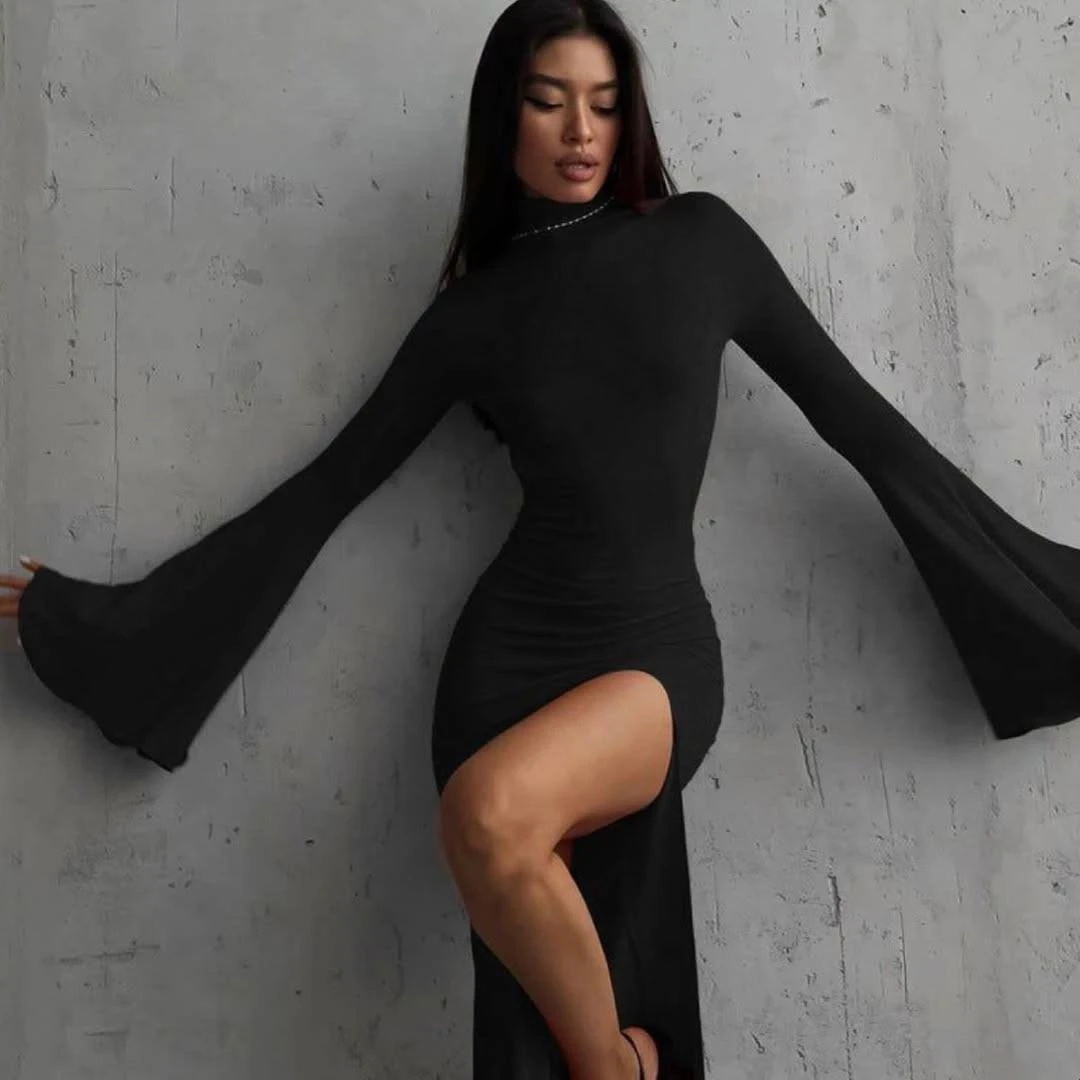 Sırt Dekolteli Kol Detaylı Yırtmaçlı Elbise