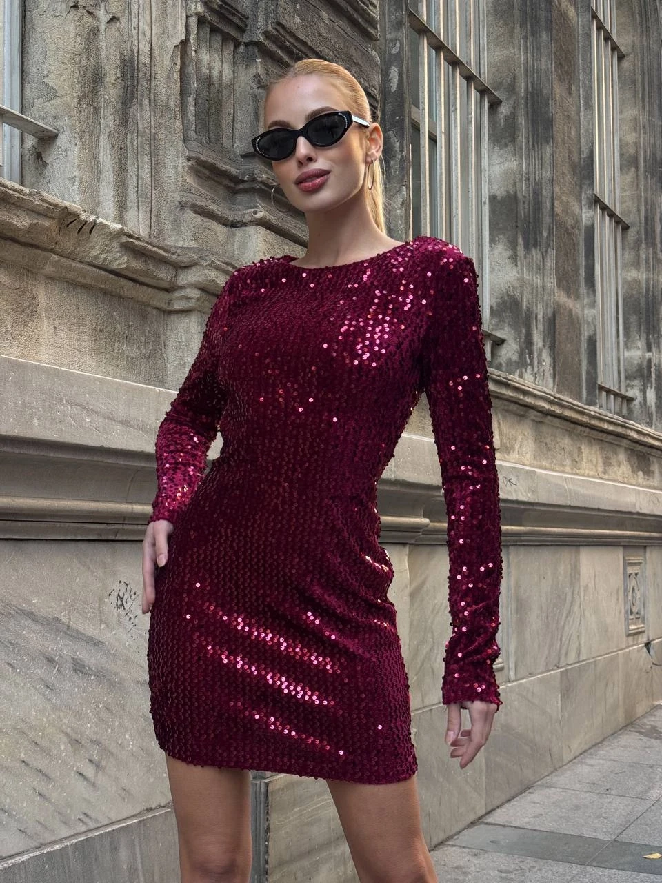 Sırt Dekolteli Payetli Mini Elbise Bordo
