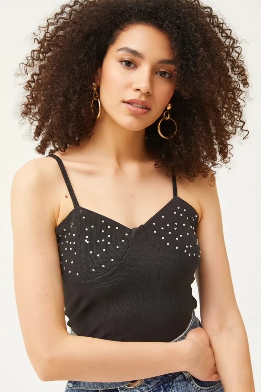 Taş Detaylı Askılı Crop Bluz Siyah