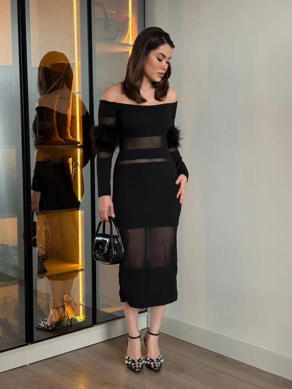 Tüy Detaylı Full Likralı Midi Boy Elbise