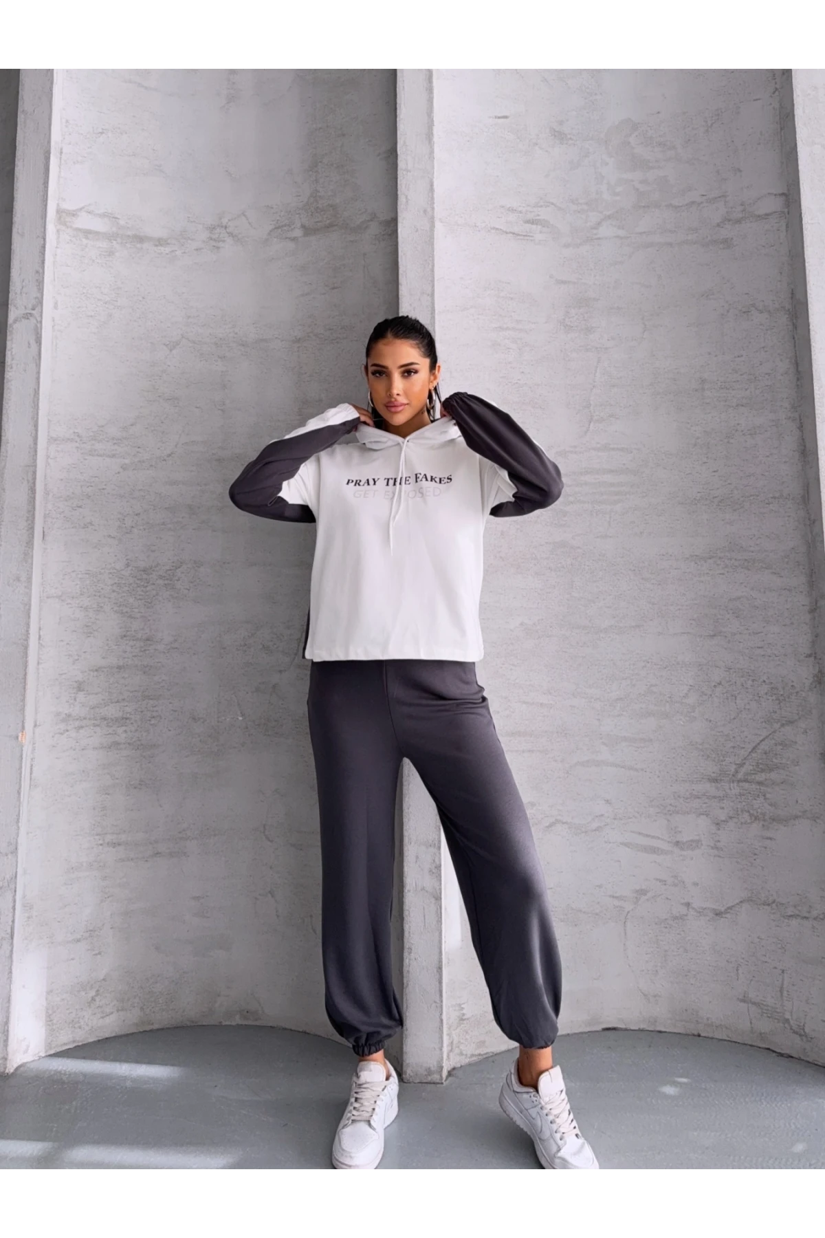 Üç İplik Kapşonlu Basklılı Takım Gri