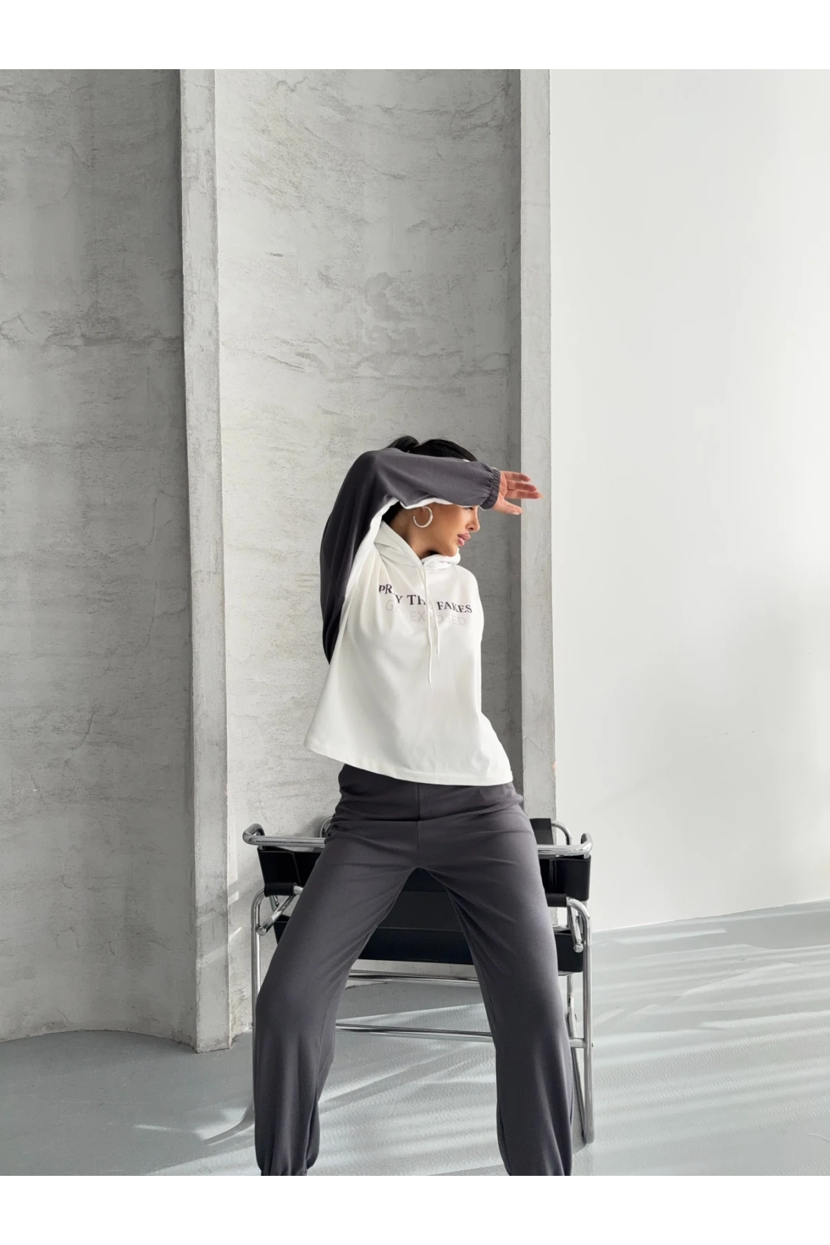 Üç İplik Kapşonlu Basklılı Takım Gri