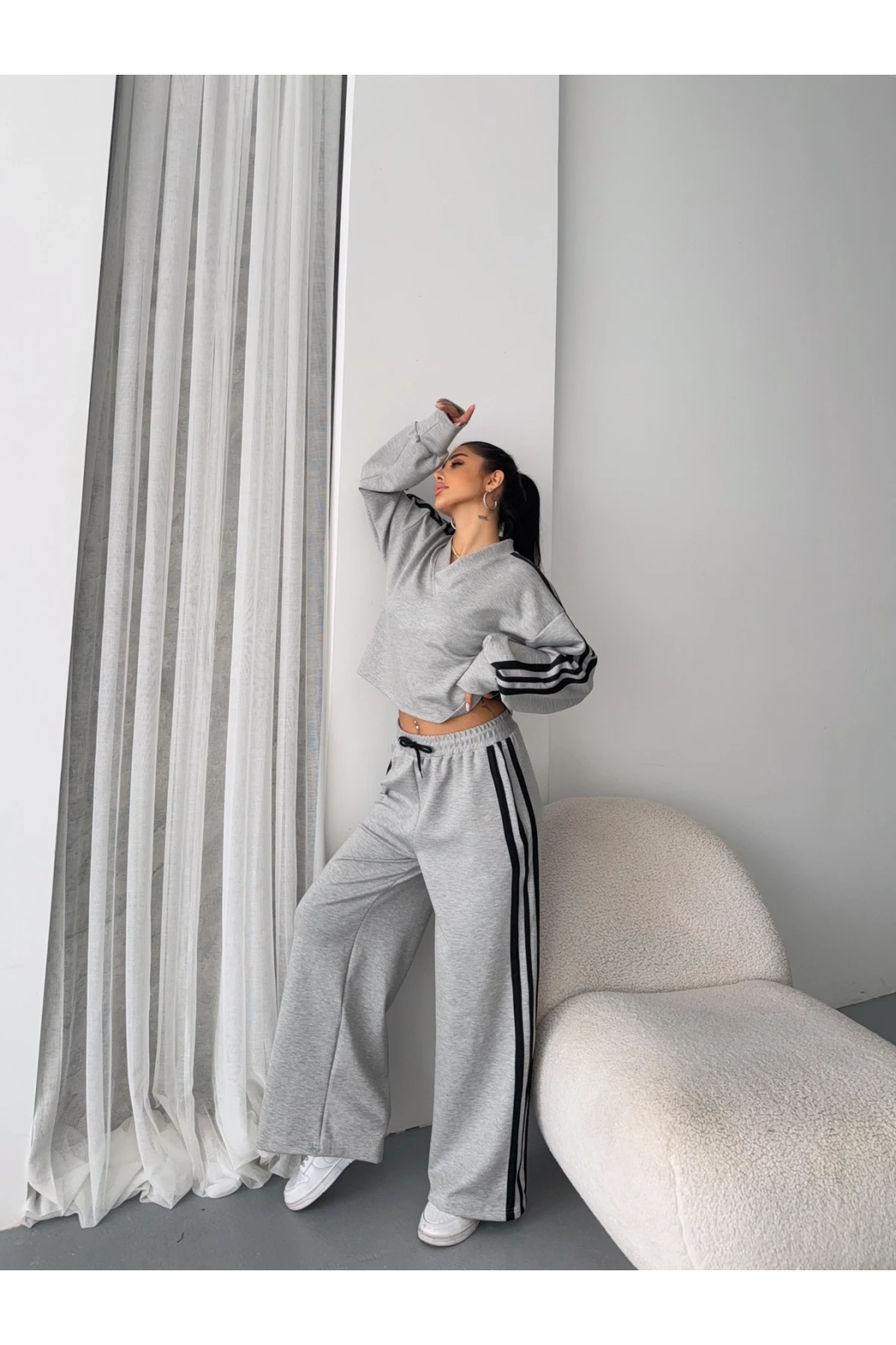 Üç İplik Şardonlu Yanları Şerit Takım Gri