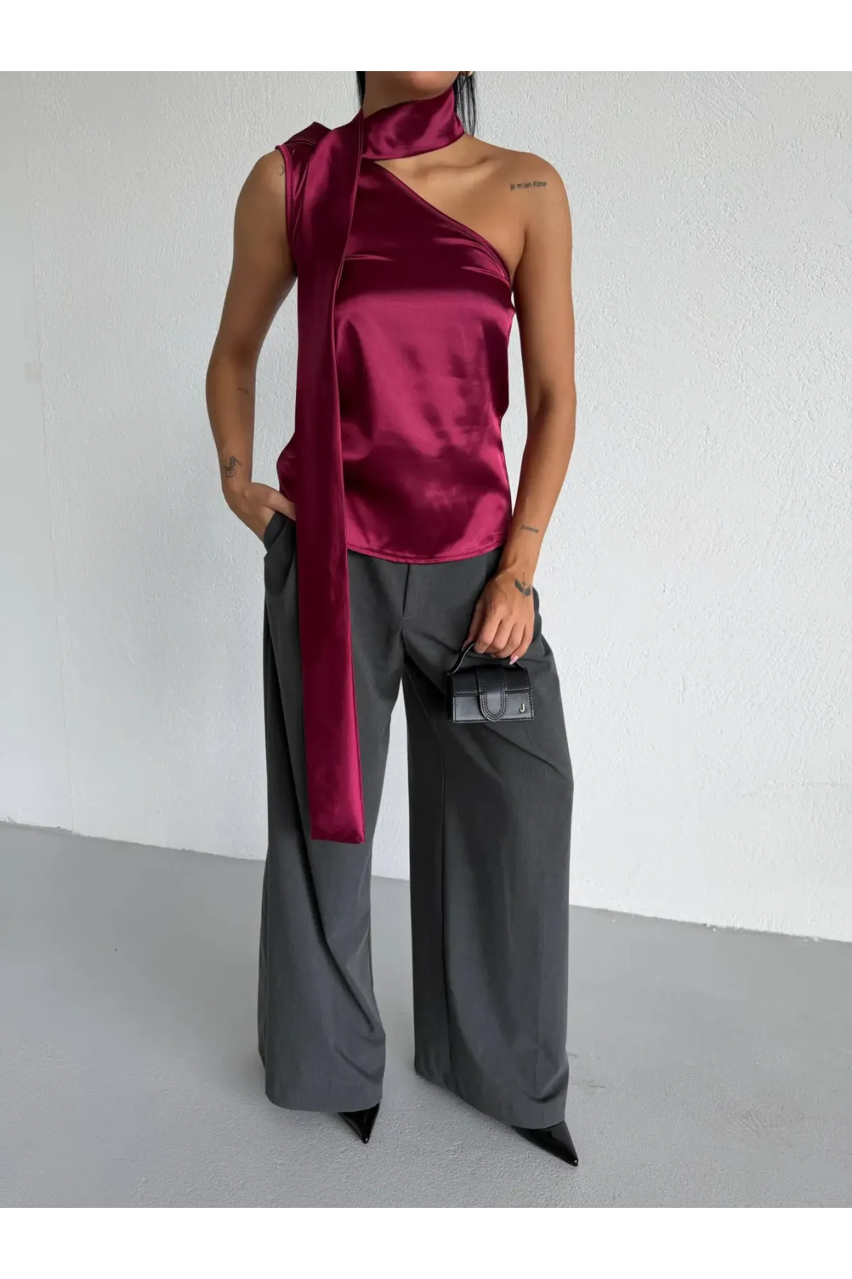 Yaka Detay Saten Bluz Bordo