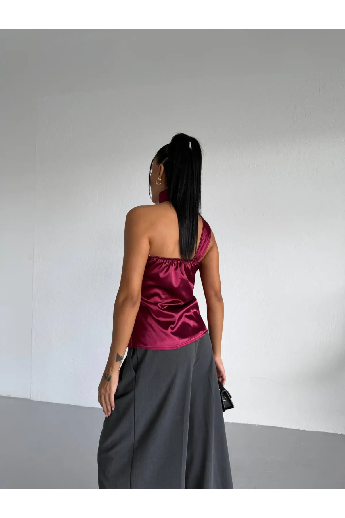 Yaka Detay Saten Bluz Bordo