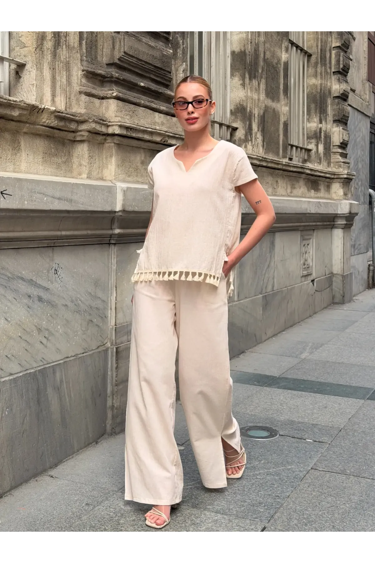 Yarım Kol Altı Püsküllü Keten Takım