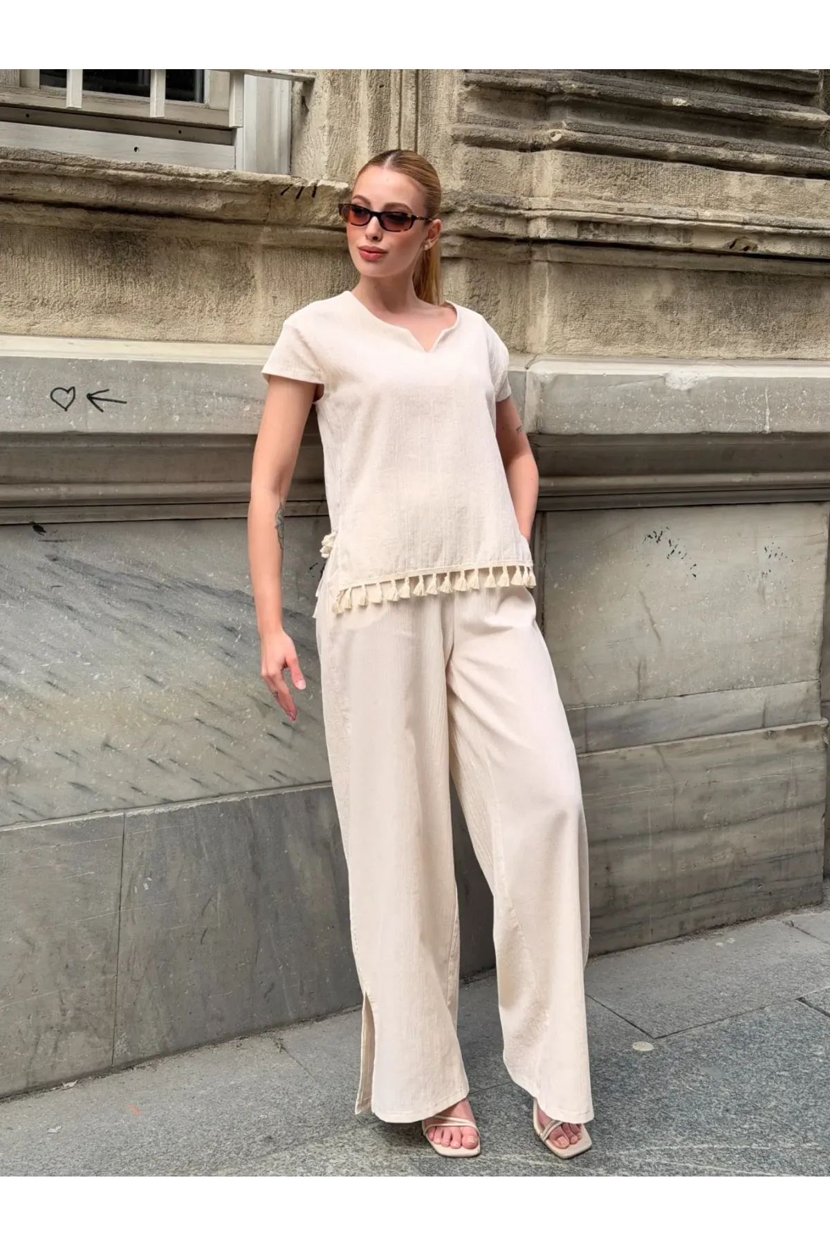 Yarım Kol Altı Püsküllü Keten Takım