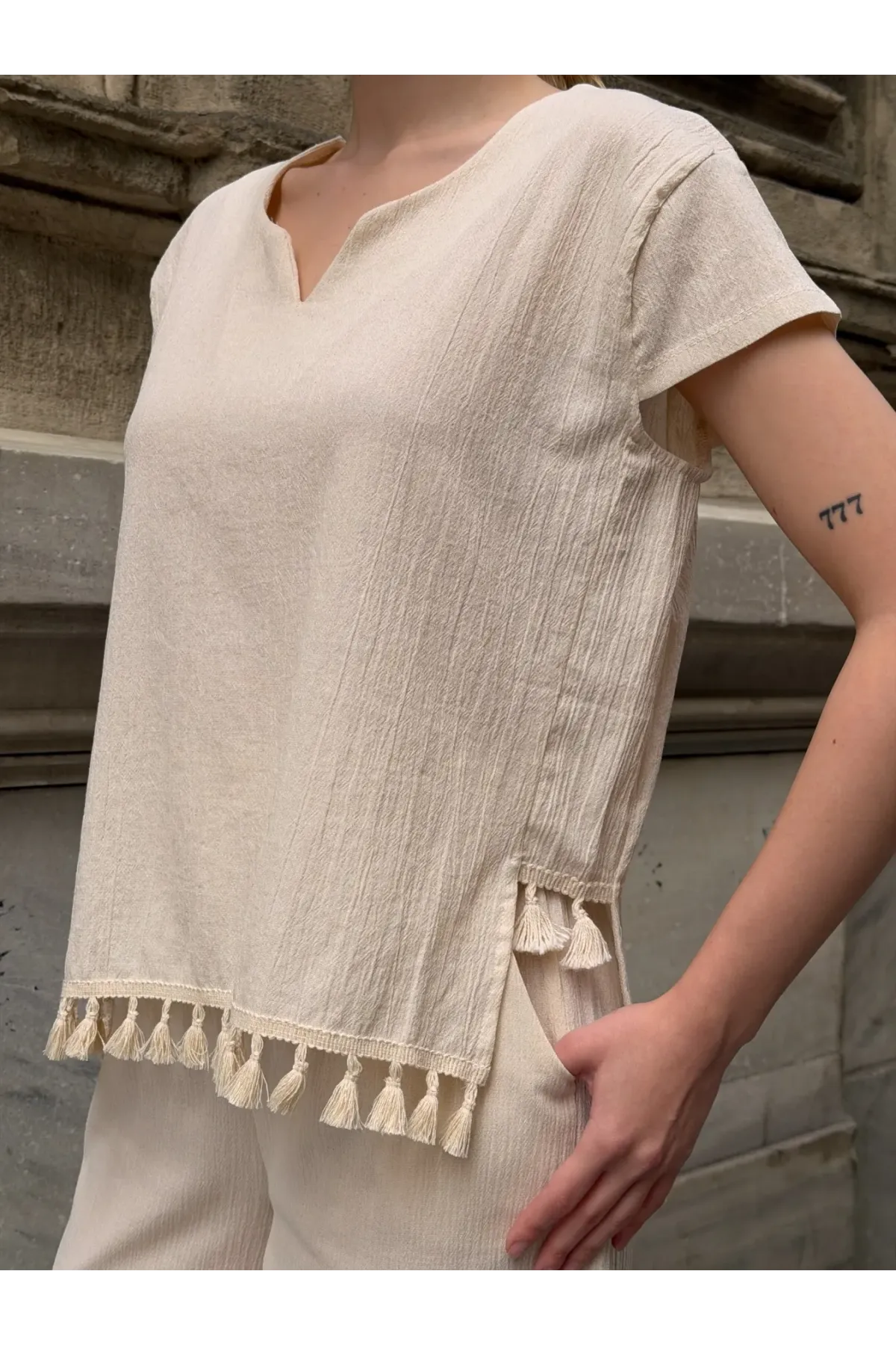 Yarım Kol Altı Püsküllü Keten Takım