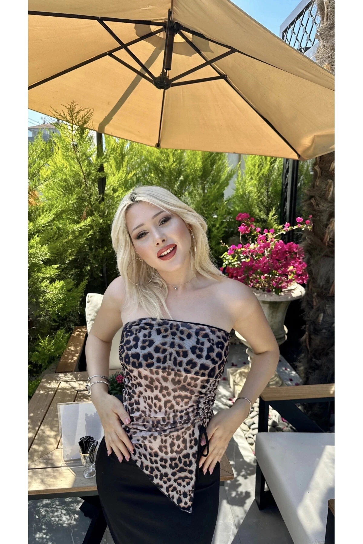 Zechka Kadın Kahverengi Transparan Straplez Tül Crop Bluz