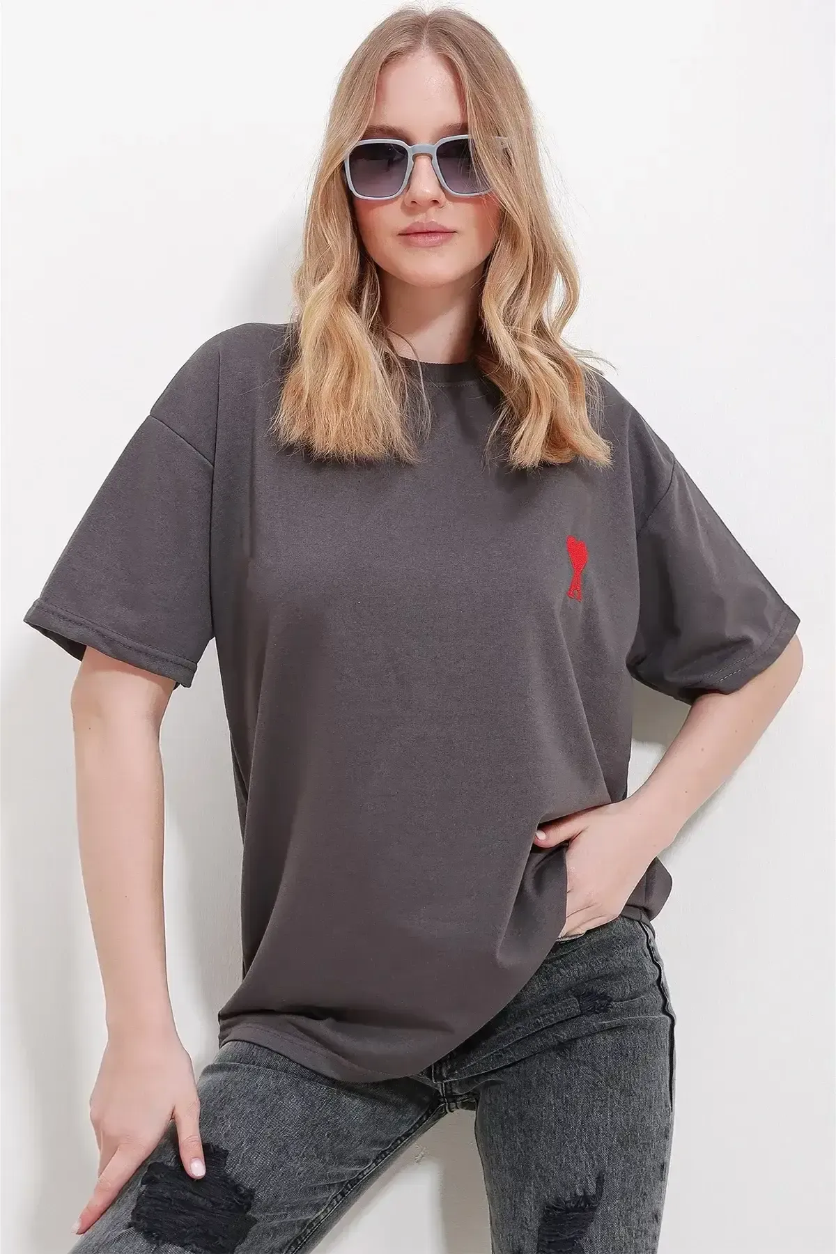 Bisiklet Yaka Nakış Detay Oversize T-Shirt-cln102-ant