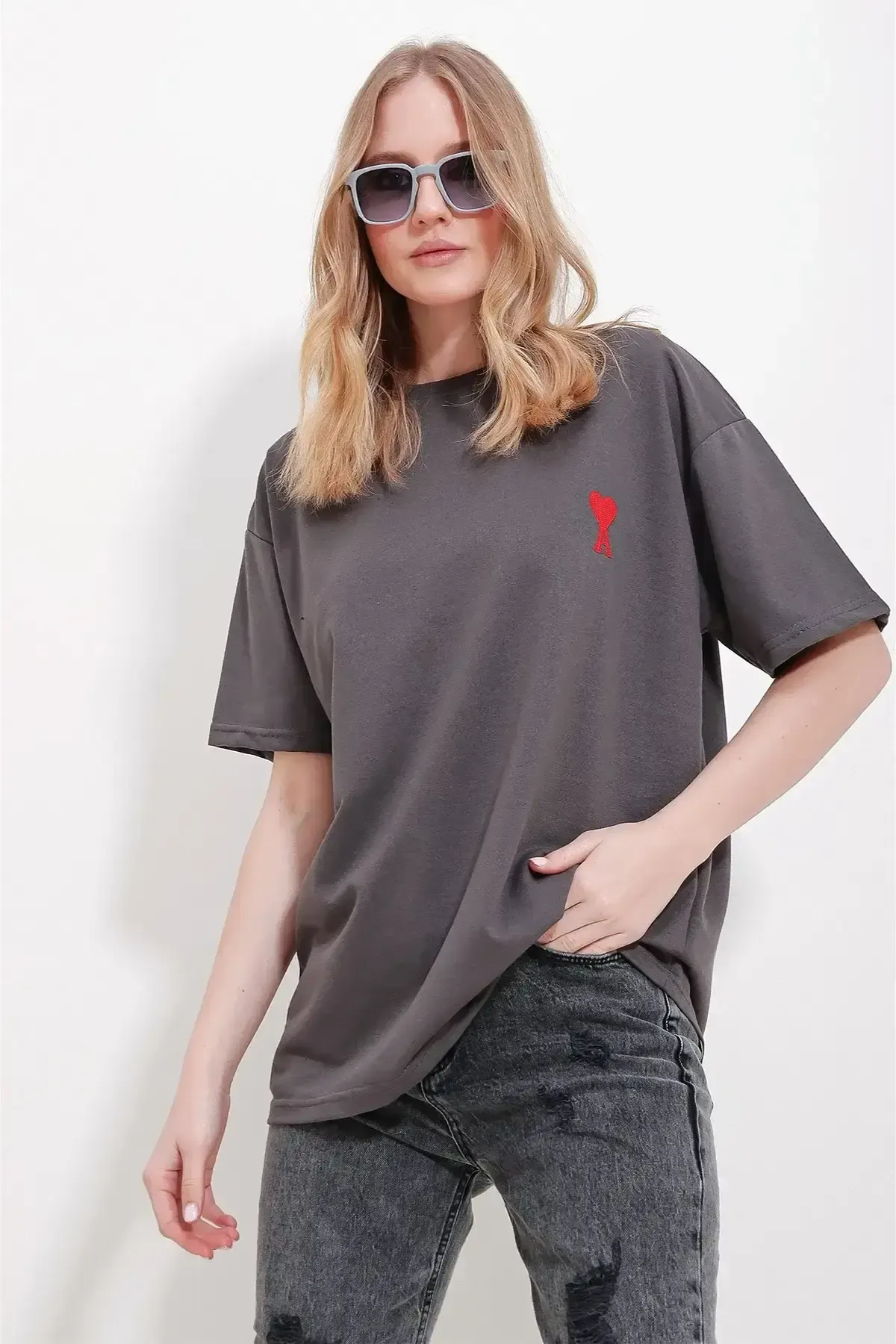 Bisiklet Yaka Nakış Detay Oversize T-Shirt-cln102-ant