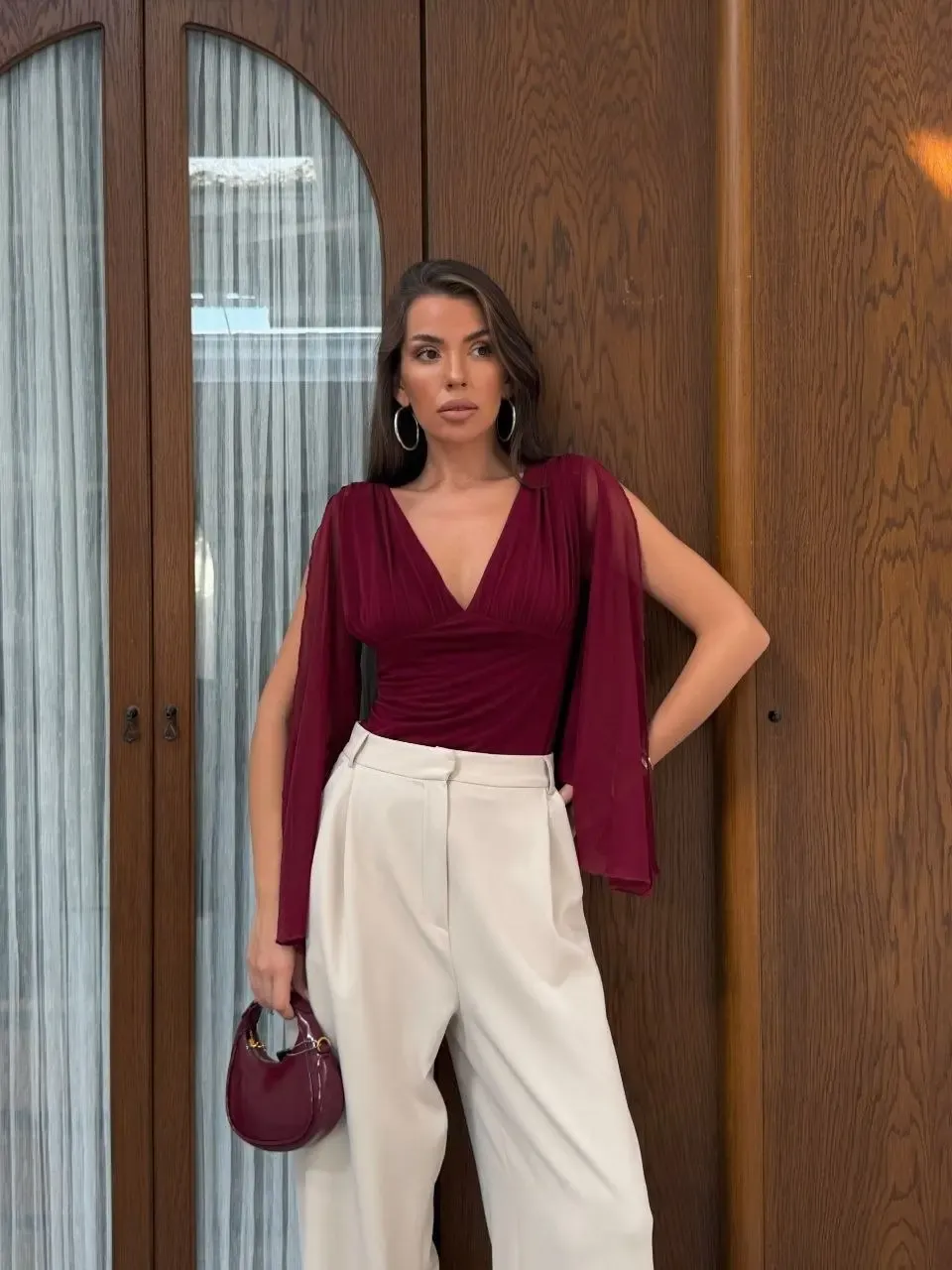 Pelerin Kol Detay Sandy Kumaş Bluz Bordo