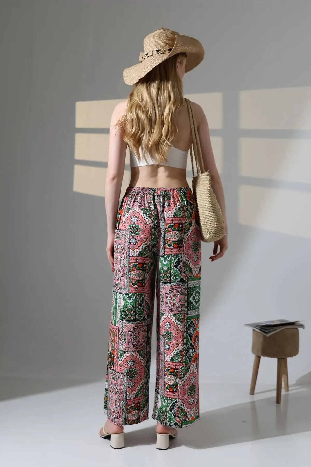 Viskon Bol Paça Zümrüt Desenli Pantalon-ccyz2025pnt-zmrt